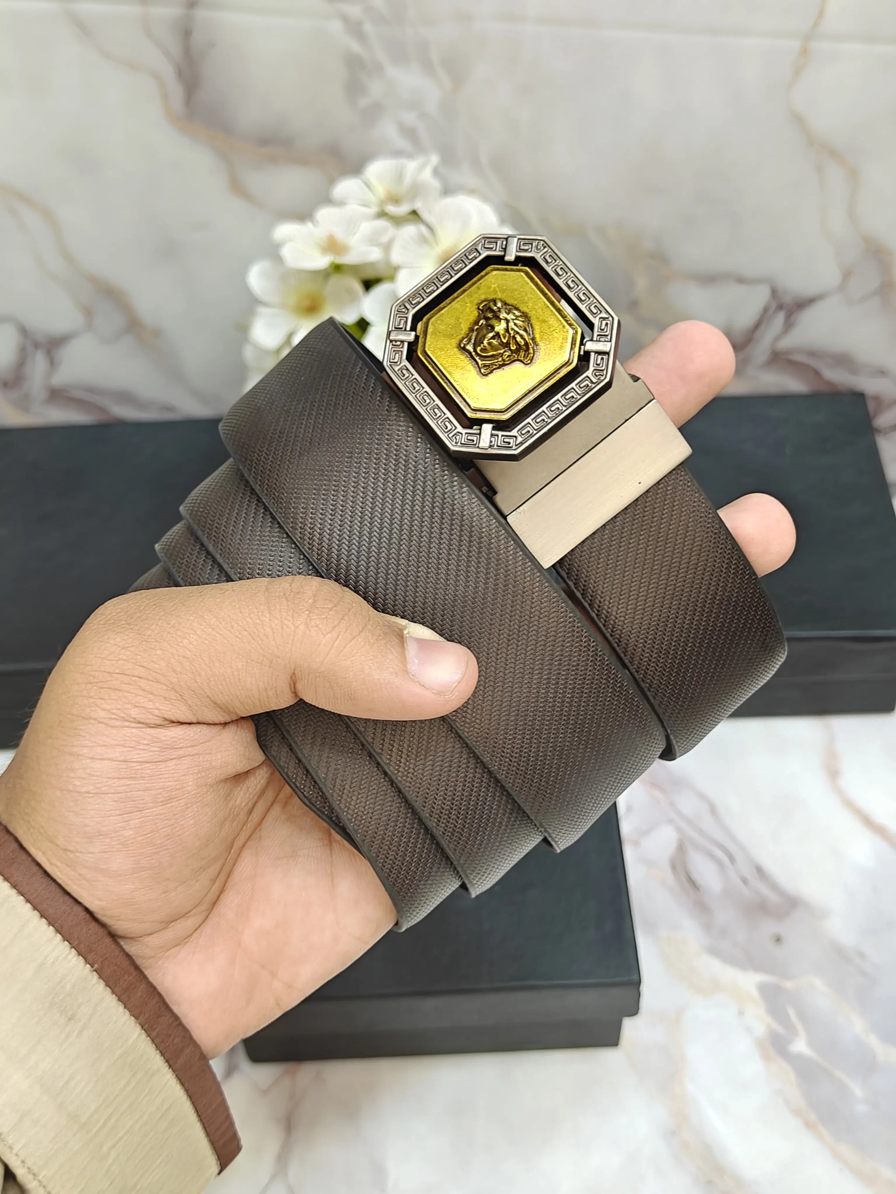 VERCASE PREMIUM QUALITY REVERSEABLE BELT WITH OG BOX