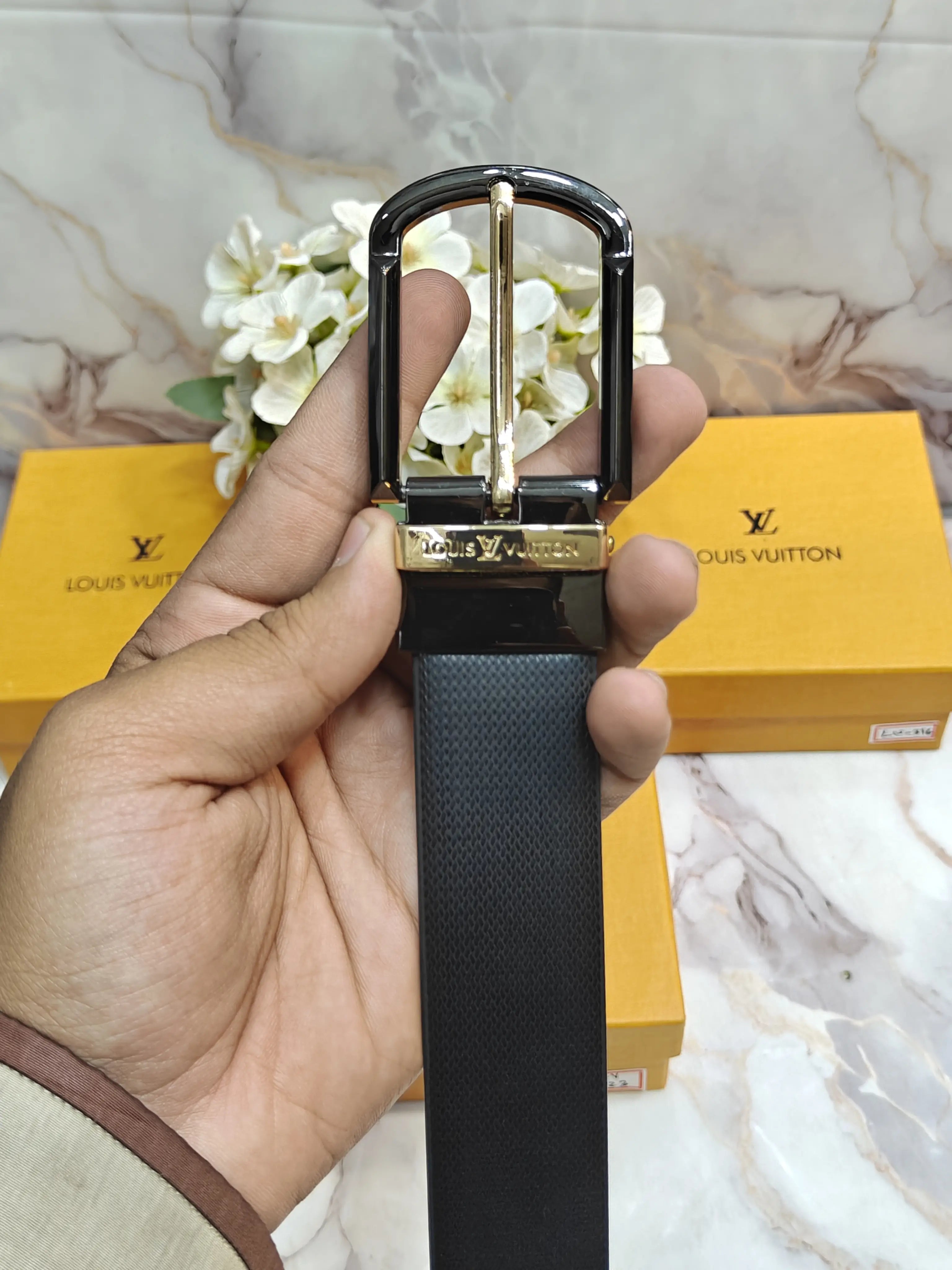 LV LOUIS VUITTON PREMIUM QUALITY REVERSEABLE BELT WITH OG BOX