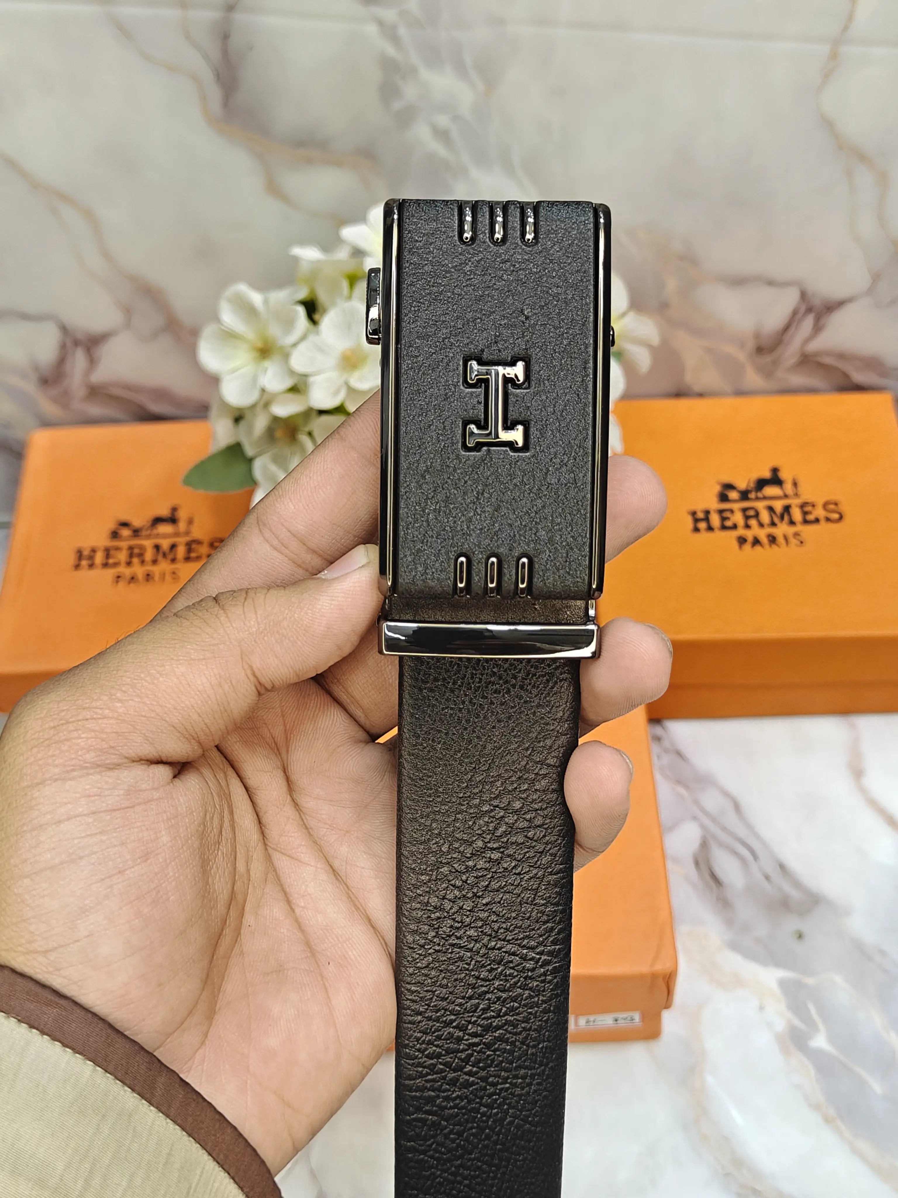 HERMES PREMIUM QUALITY AUTOLOCK BELT WITH OG BOX H-810