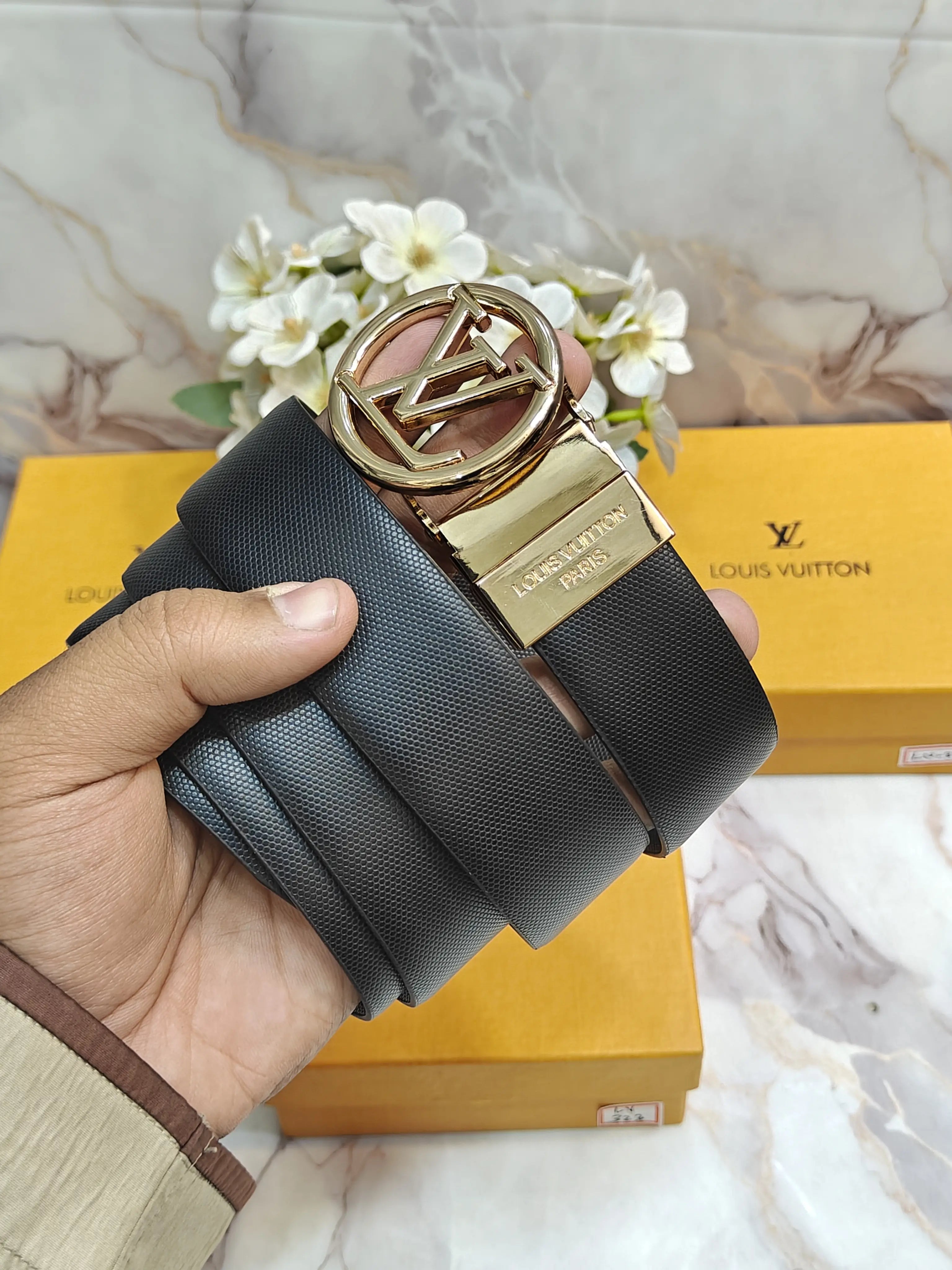 LOUIS VUITTON IMP PREMIUM QUALITY REVERSEABLE BELT WITH OG BOX LV-319 Main image