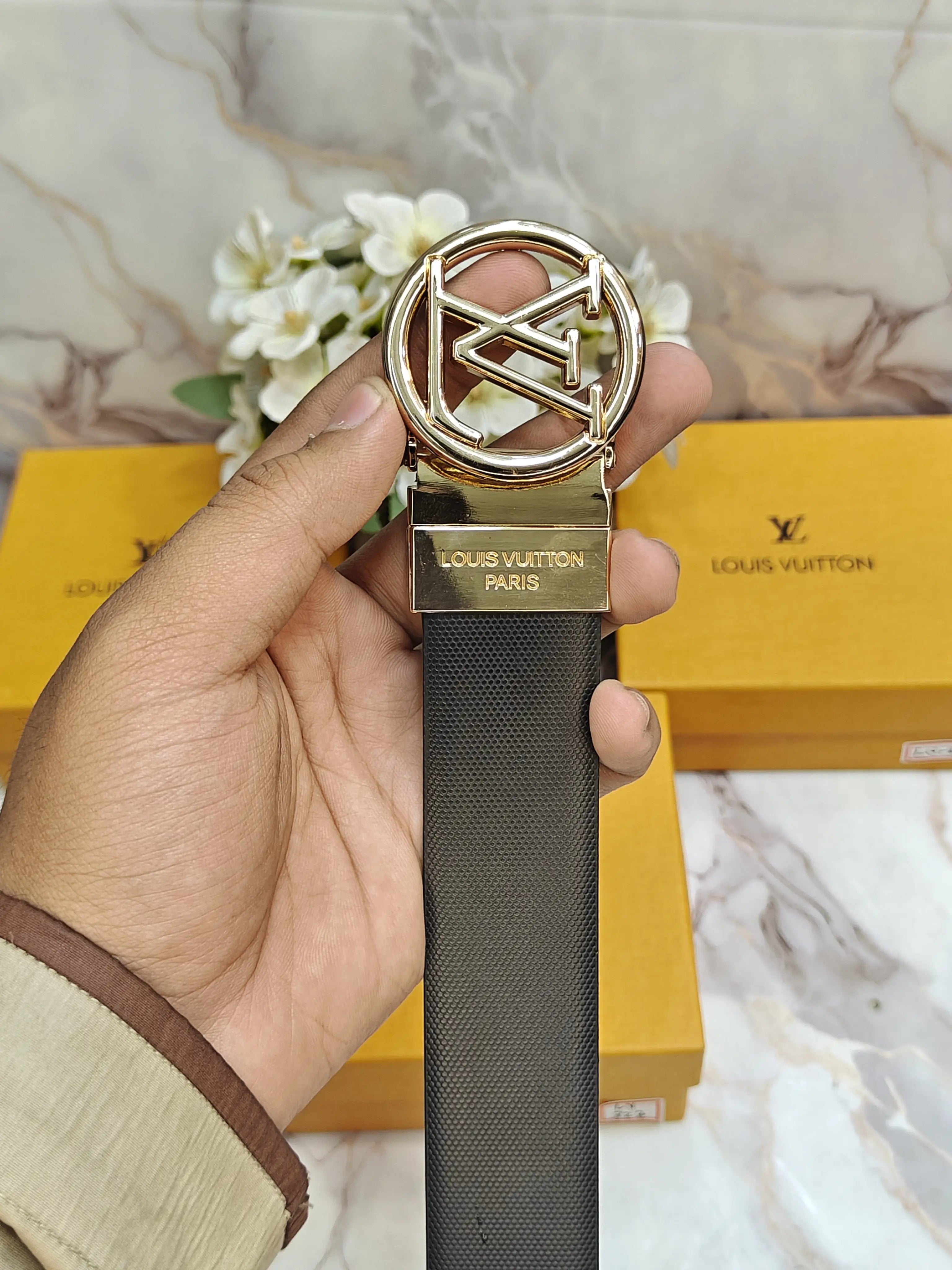 LOUIS VUITTON IMP PREMIUM QUALITY REVERSEABLE BELT WITH OG BOX LV-319 Secondary image
