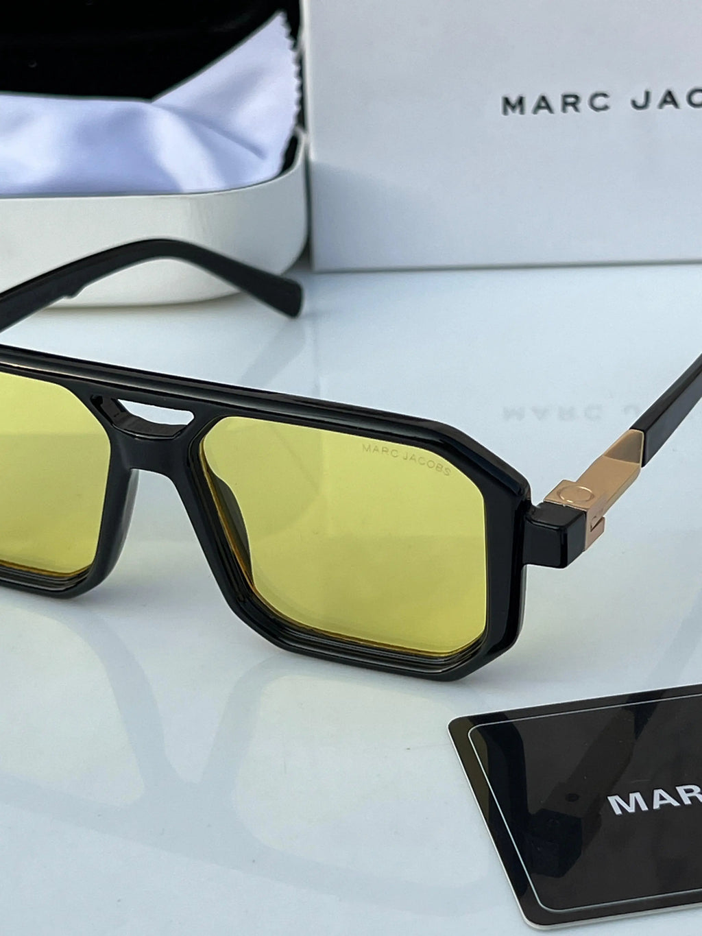 Marc_jacobs_6125_black_yellow
