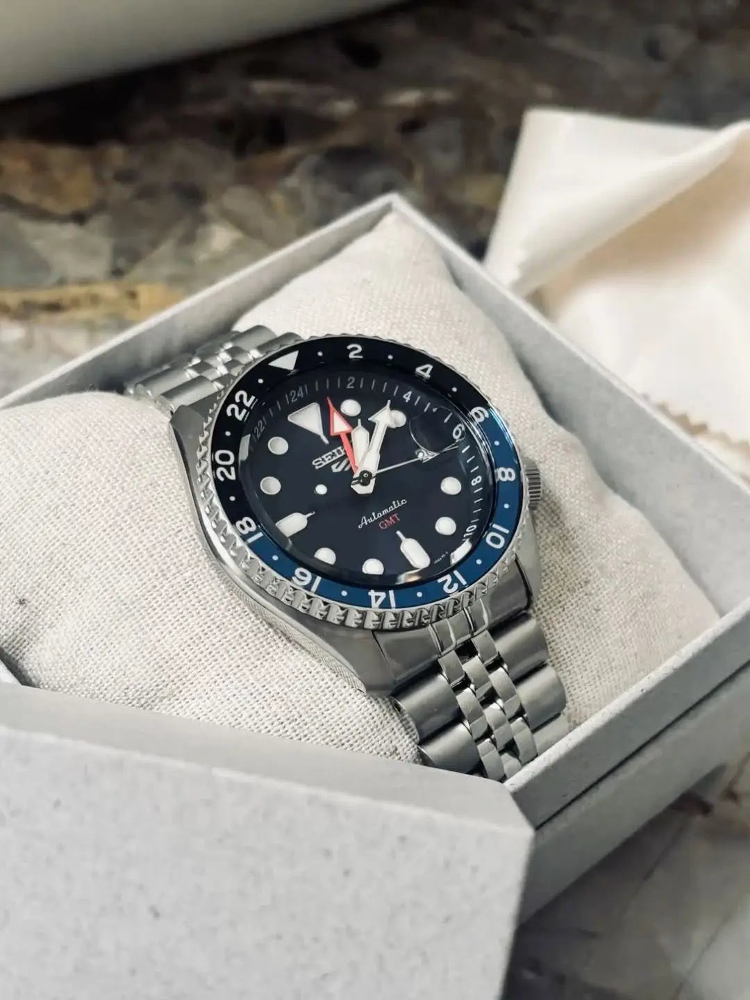 Seiko 5Sportz Gmt quartz