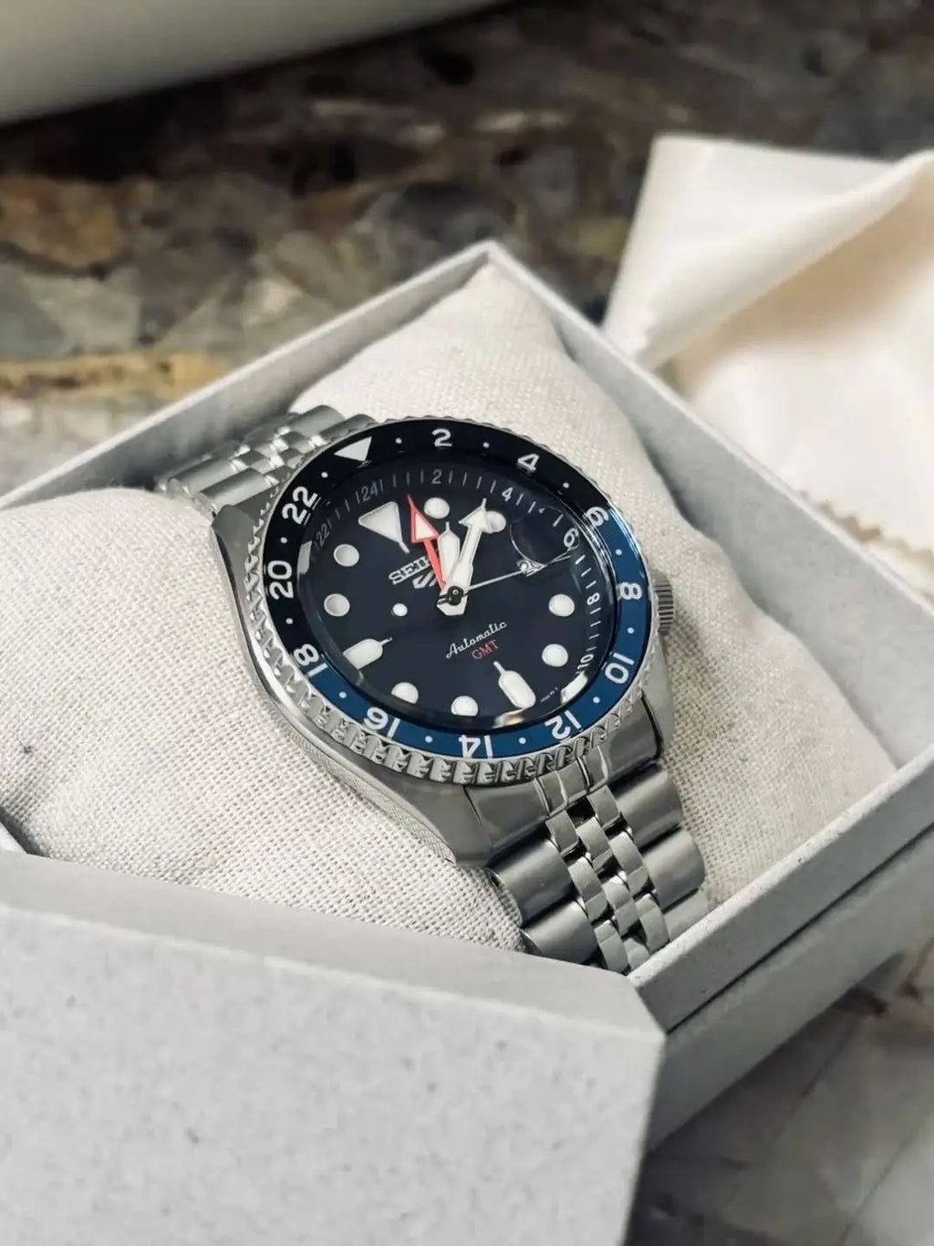 Seiko 5Sportz Gmt quartz