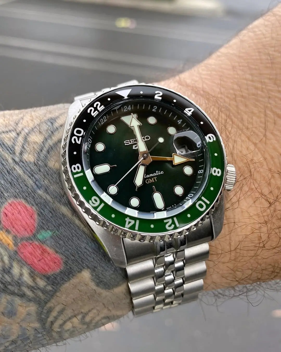 Seiko 5Sportz Gmt quartz Secondary image