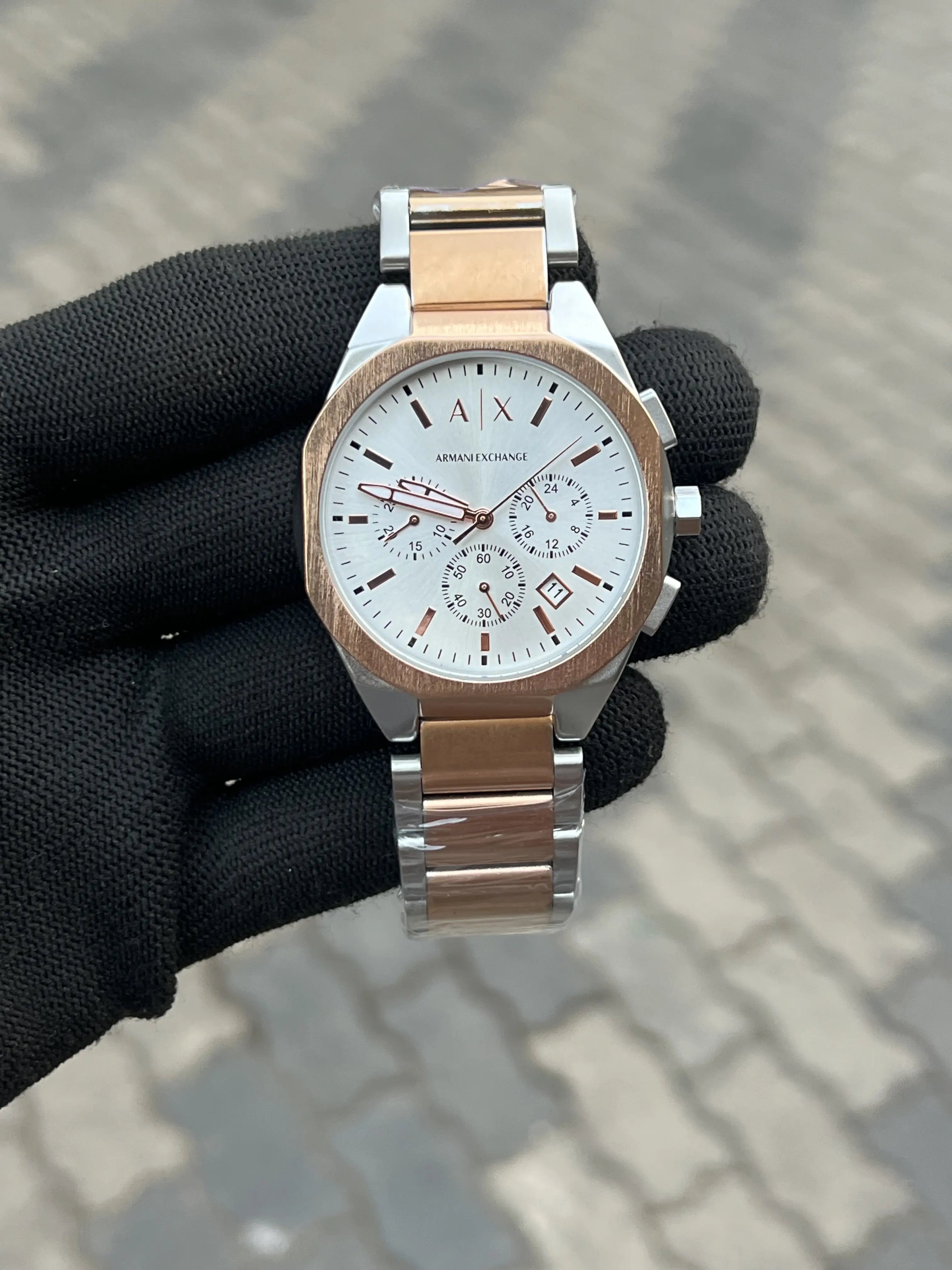 Arman_I Exchange Two Tone White Main image
