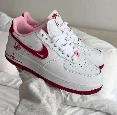 NIKE AIR FORCE 1 LOW VALENTINES DAY
