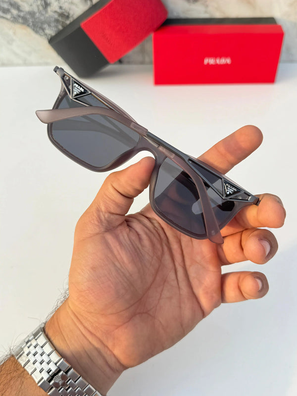 Prada_1004_grey