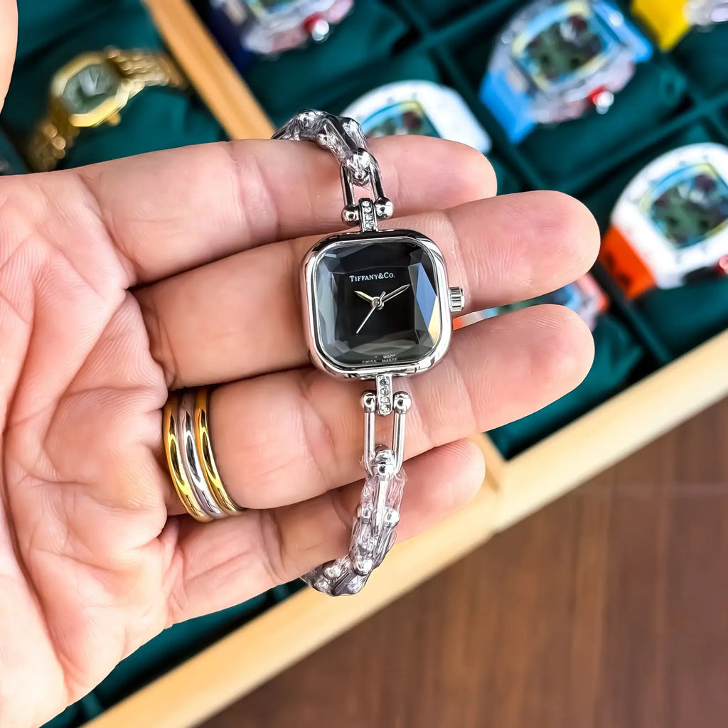 TIFFANY_LADIES_SILVER_BLACK
