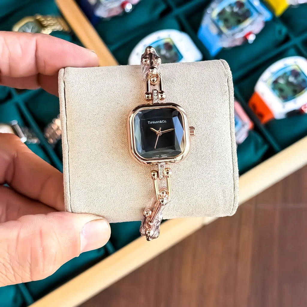 TIFFANY_LADIES_ROSE_BLACK