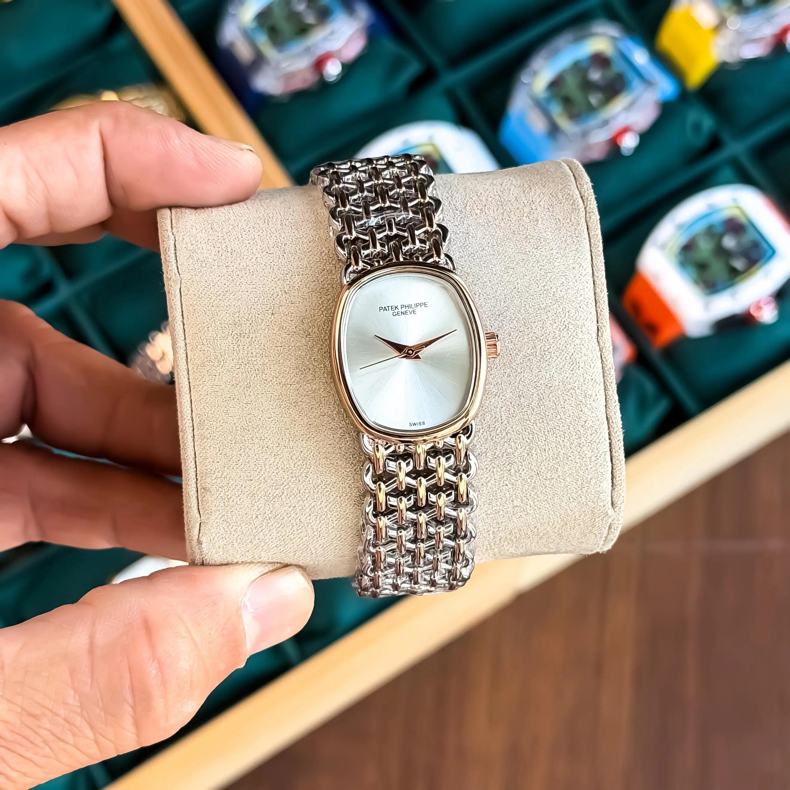 PATEK_PHILLIPE_ROSE_TT_WHITE