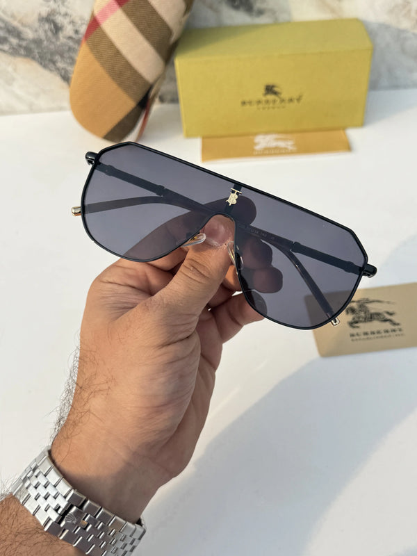 Burberry_23068_black