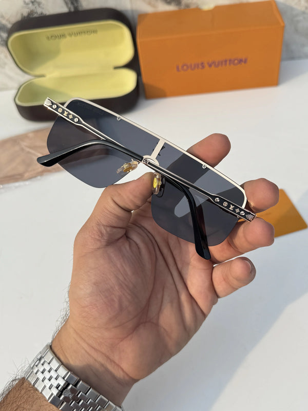 Louis_vuitton_33015_gold_black