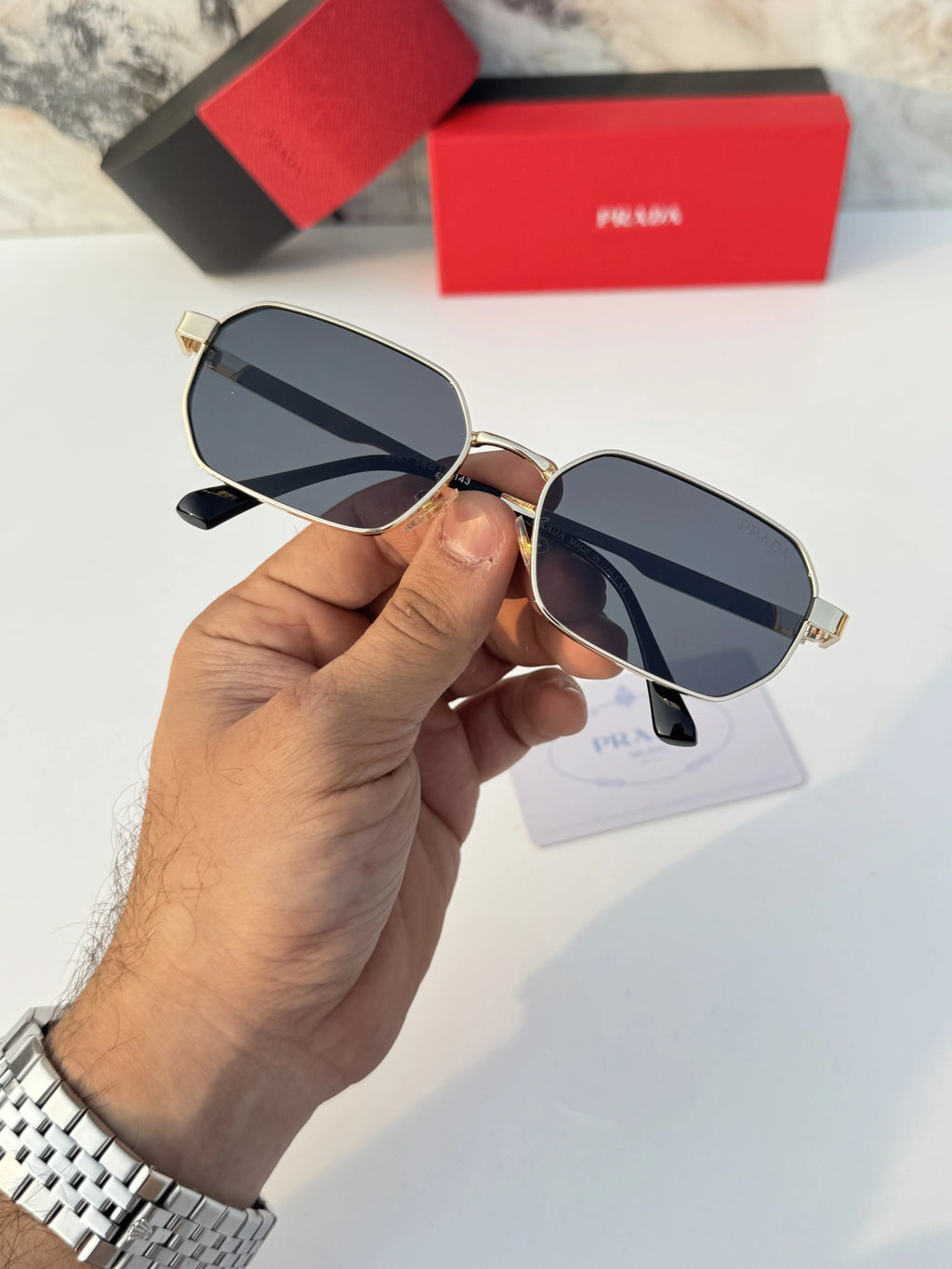 Prada_9067_gold_black