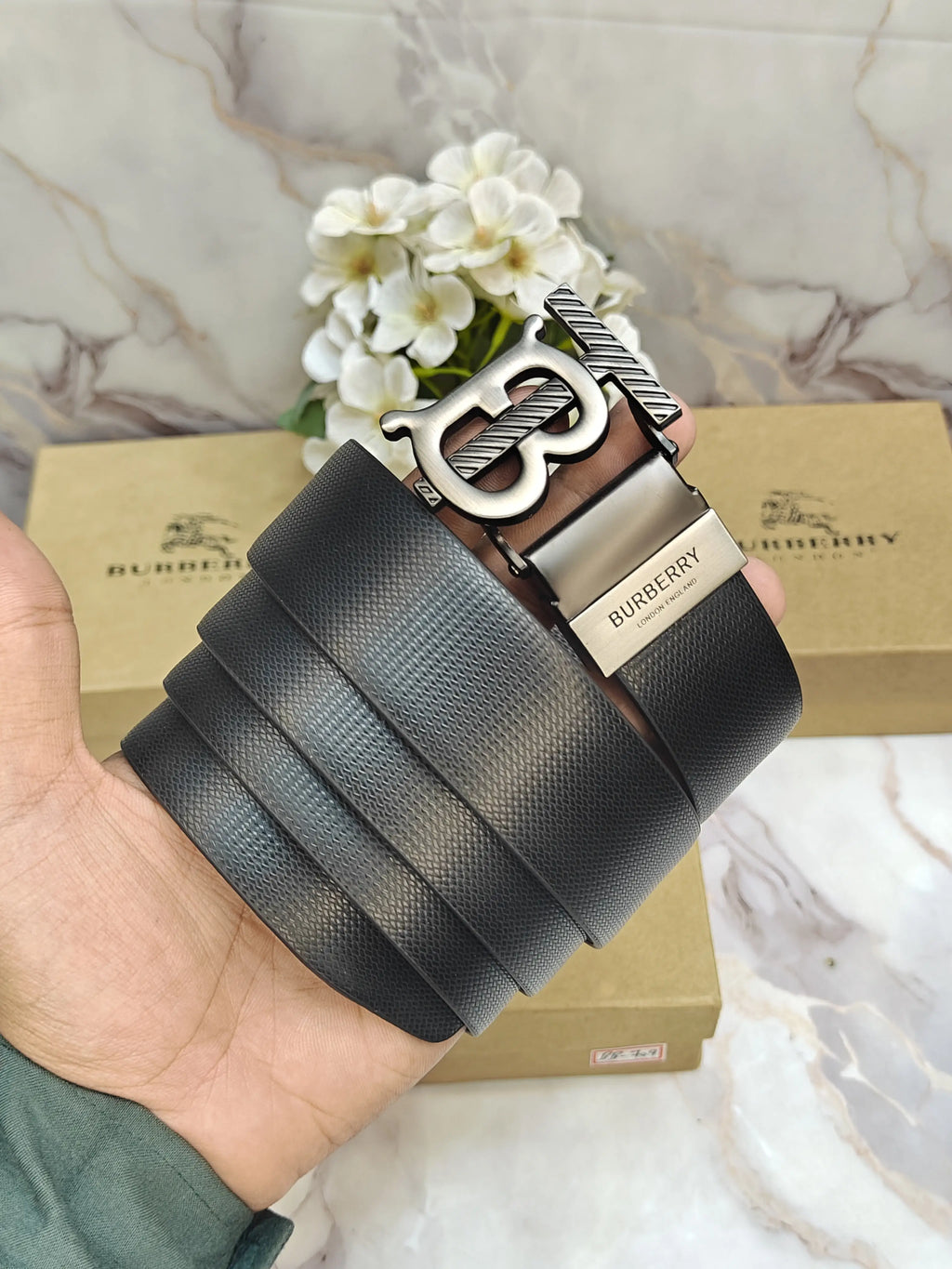 BB BURBERRY PREMIUM QUALITY REVERSEABLE BELT WITH OG BOX