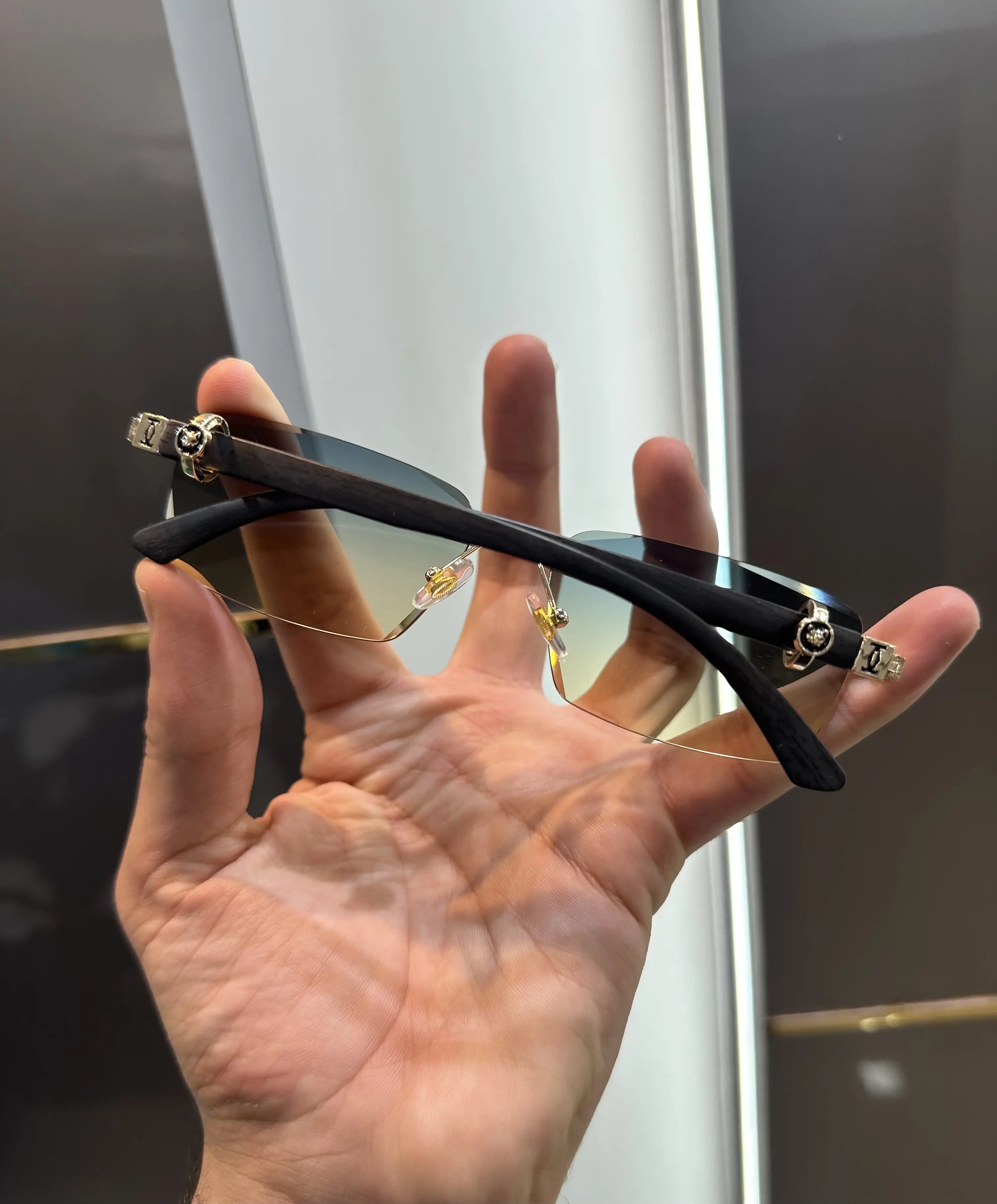 Cartie r Black Wood Multi Premium Shades 036