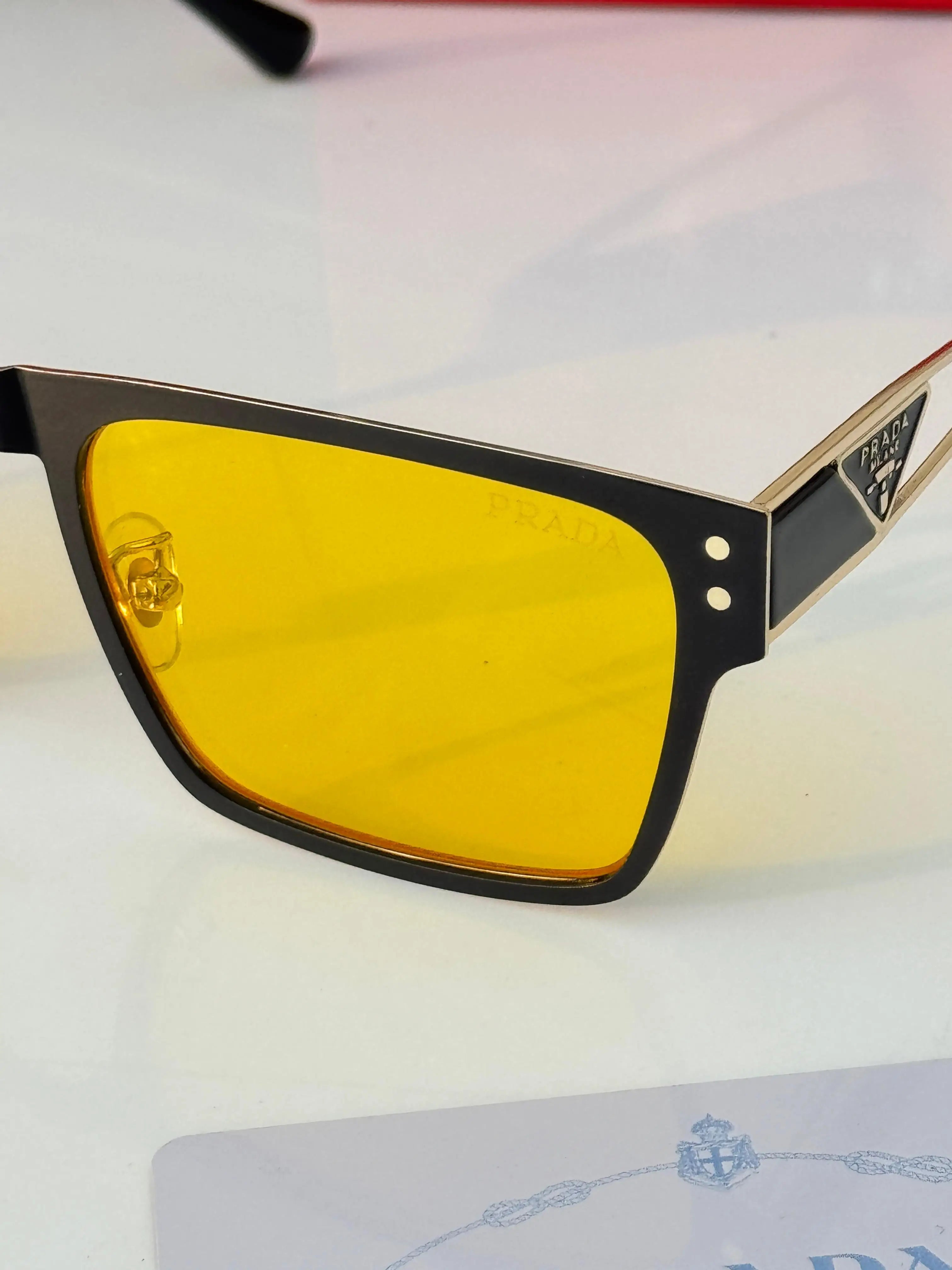 Prada_68079_yellow