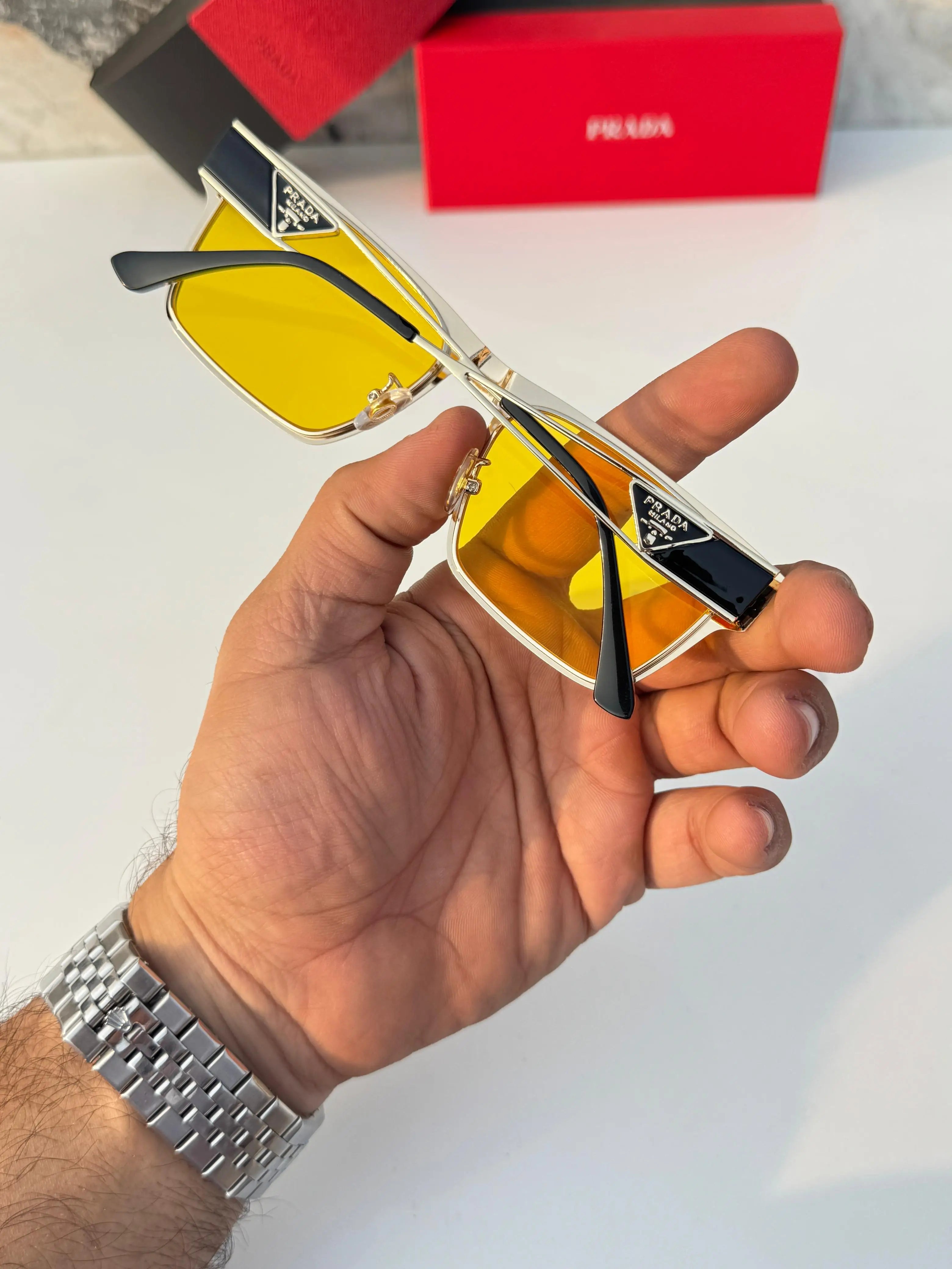 Prada_68079_yellow