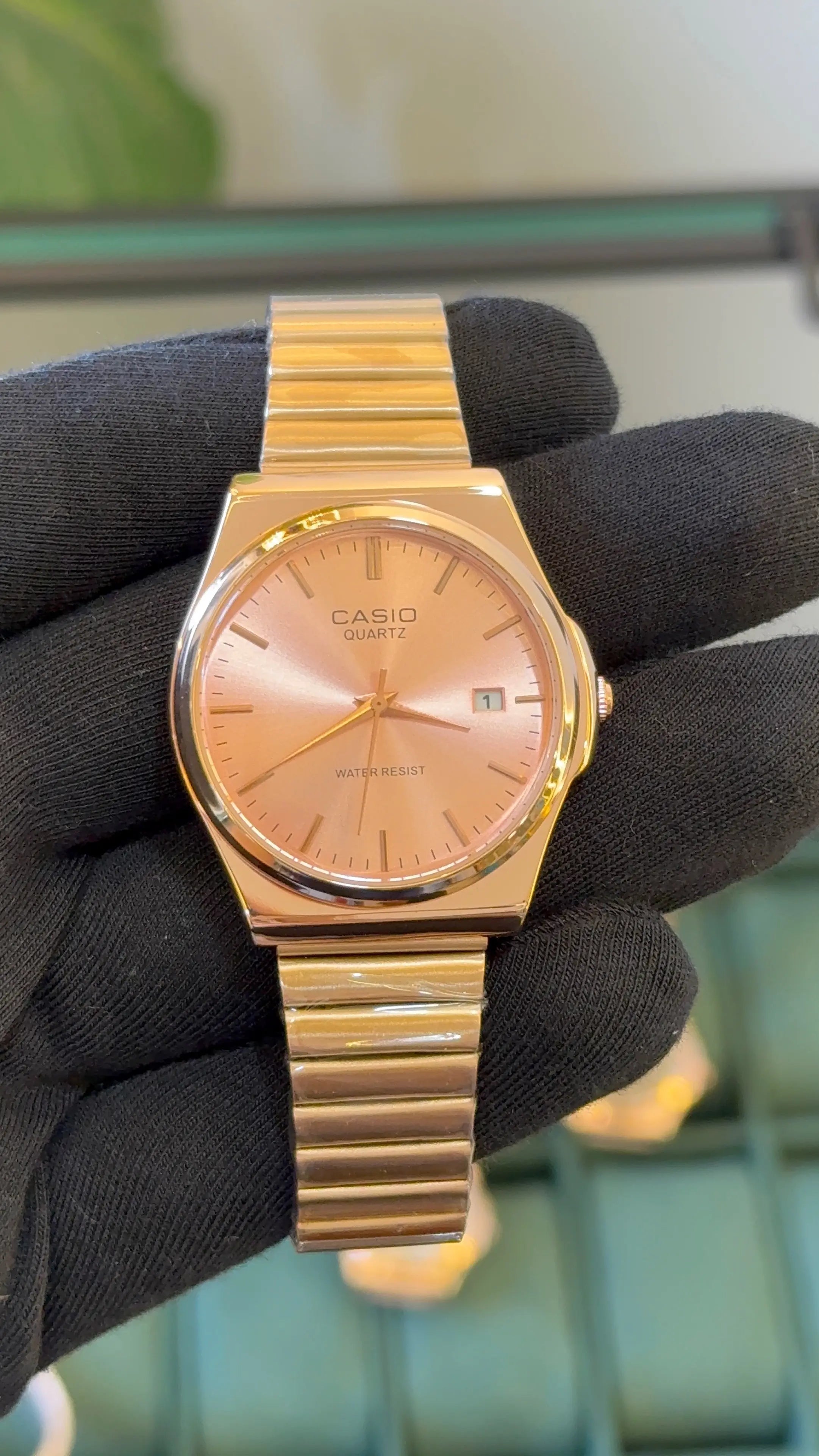 CASIO Rosegold dial Main image
