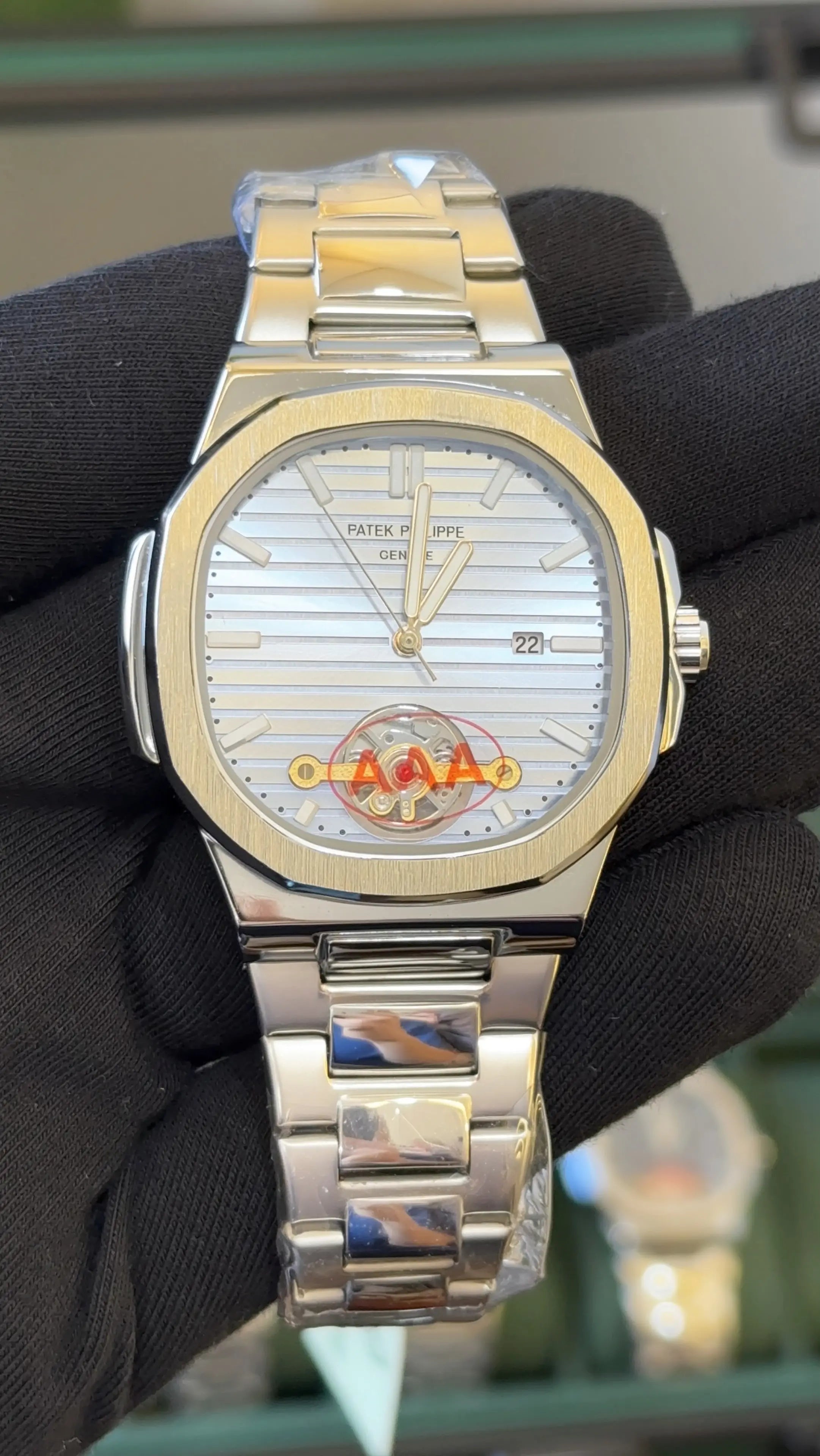 PATEK PHILLIP NAUTILUS Shift moveme Main image