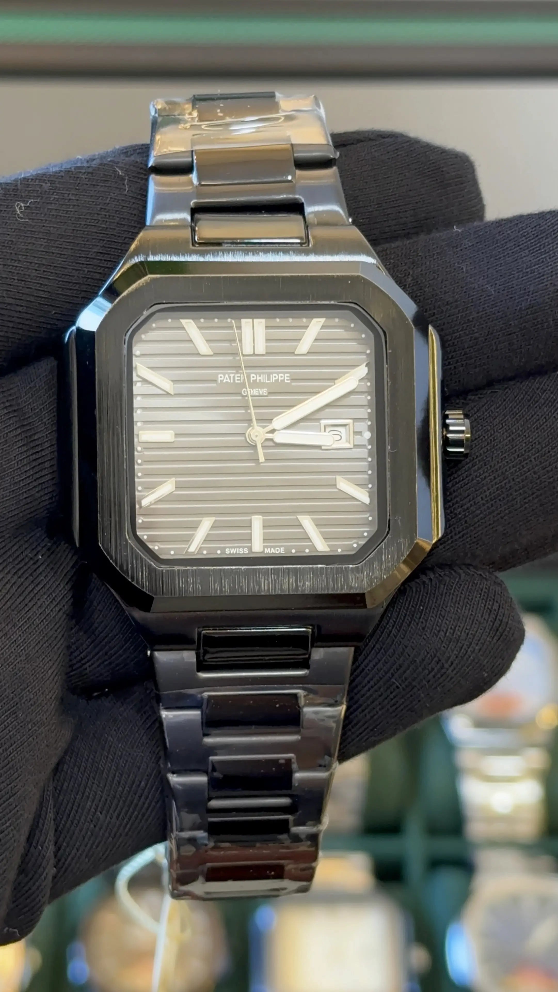 Patek Phillip Cubitus Chain full bl Secondary image