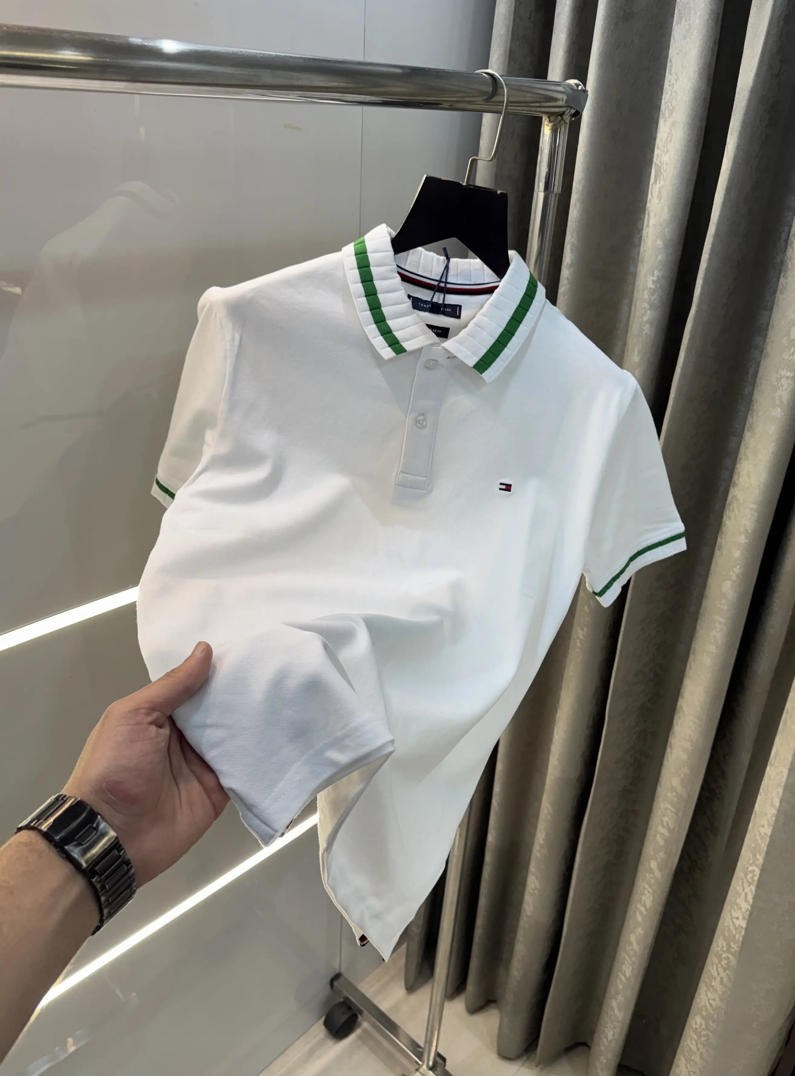 Tomm y  Hilfige r White Logo Work Premium Polo T-Shirt Secondary image