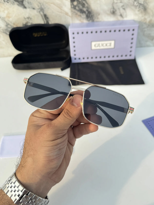 Gucci_9028_gold_black