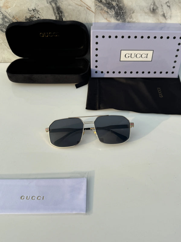 Gucci_9028_gold_black
