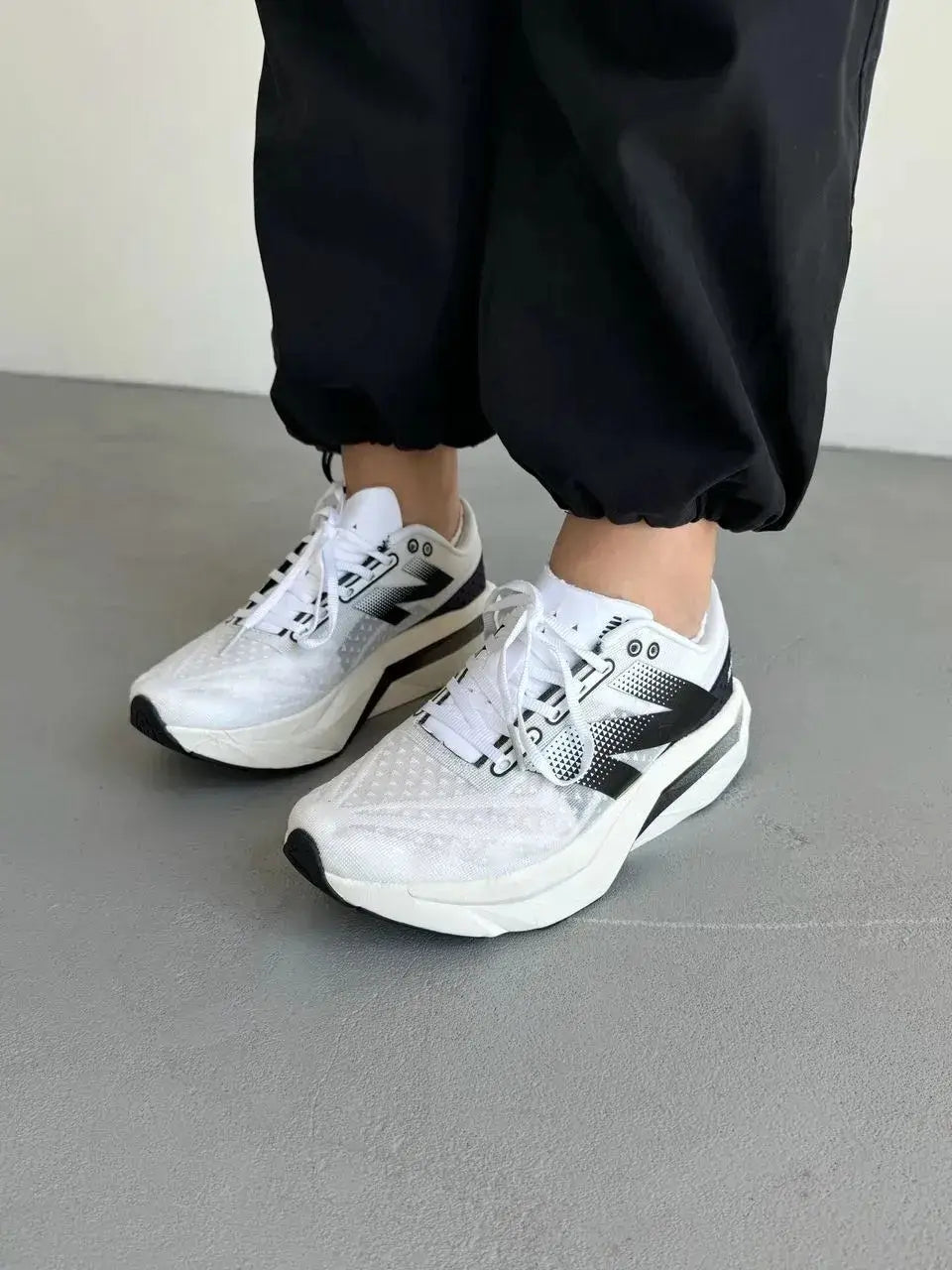New Balance Supercomp Elite V4 White Black