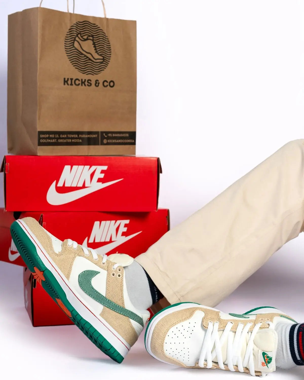 Nike the jerritos x sb dunk low Secondary image