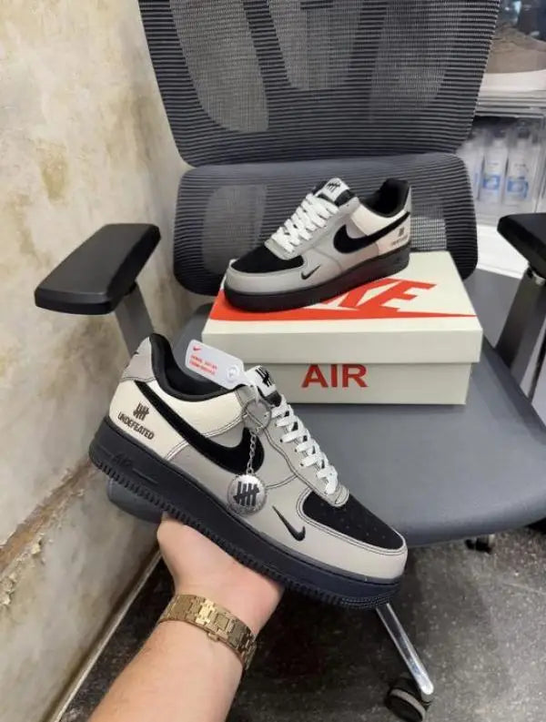 Nike AirForce 1 07 Undefeated