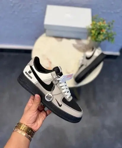 Nike AirForce 1 07 Undefeated