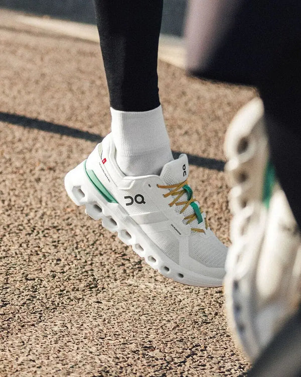 On Cloud Runner 2 Undyed White Green
