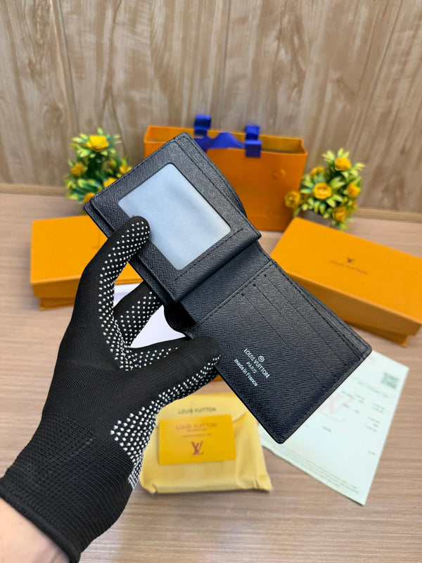 LOUIS_VUITTON_Premium_Belt_&_wallet_Combo_C449