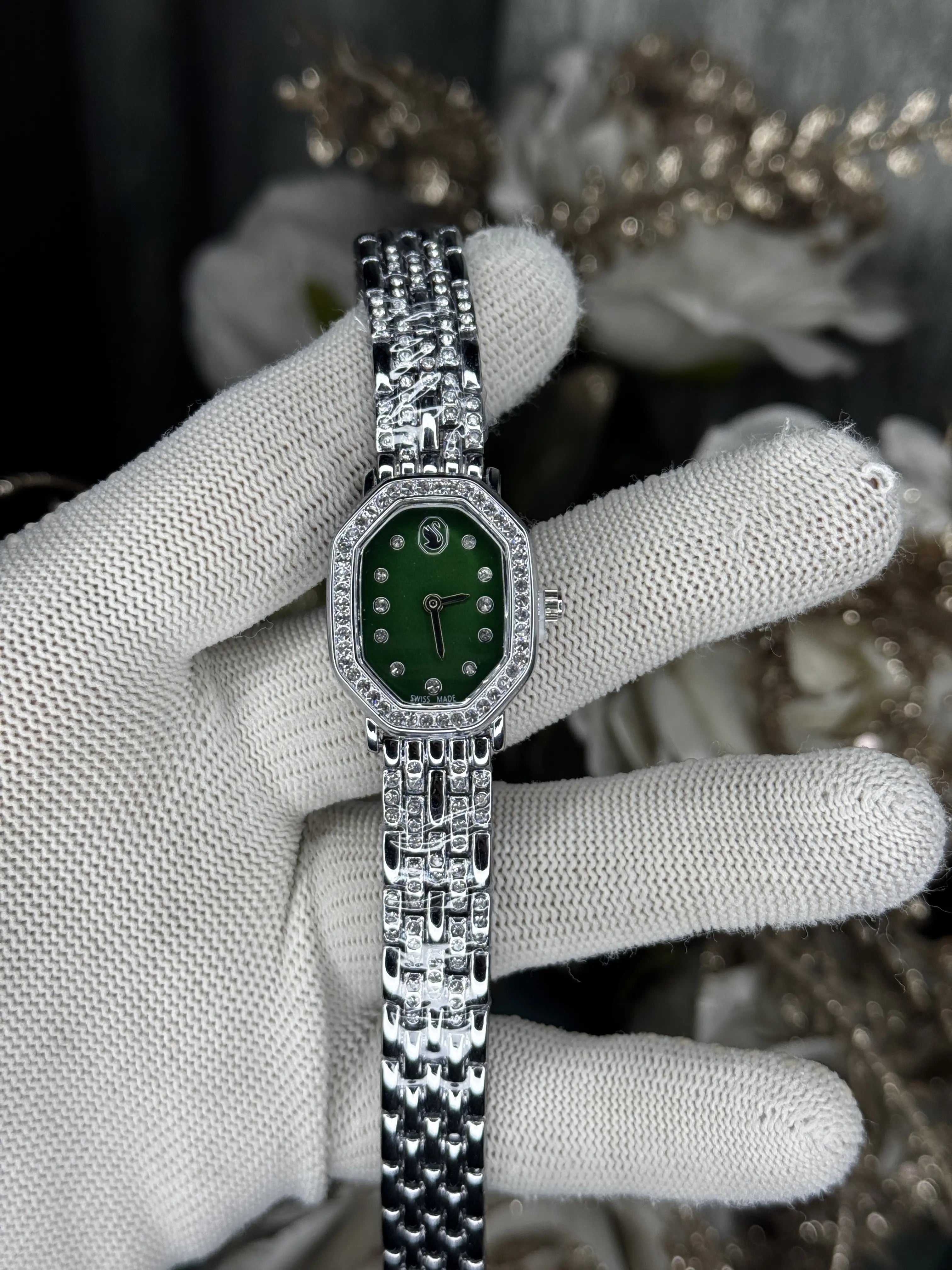 Swarovsk i Silver Green Premium Watch