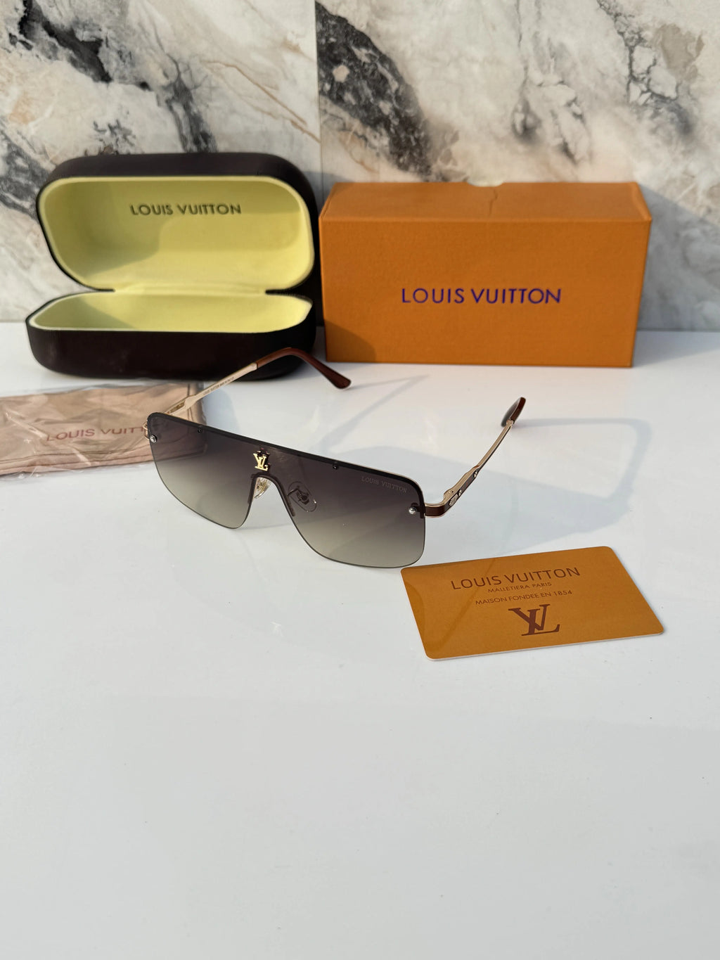 Louis_vuitton_33015_gold_brown