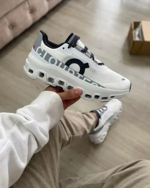 ON CLOUD MONSTER WHITE