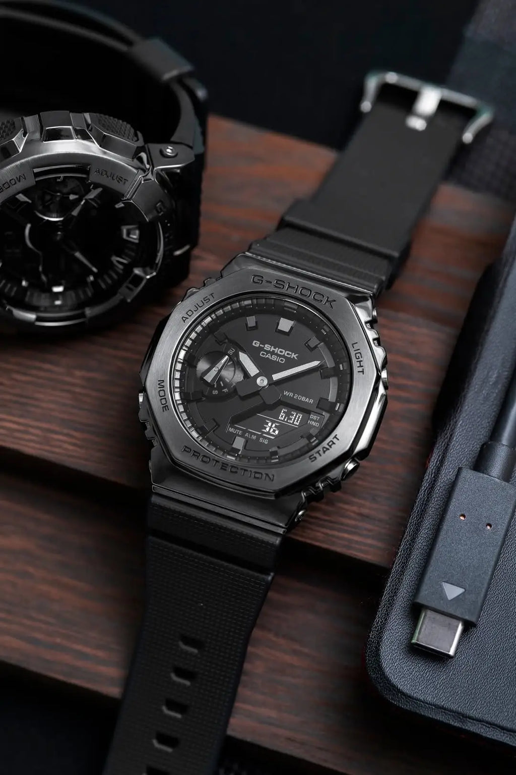 G shock GM 2100 Metal