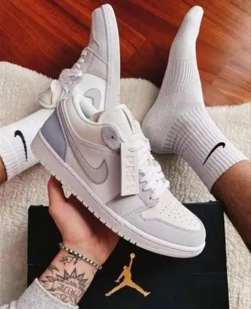 Nike Air Jordan Retro 1 Low PARIS