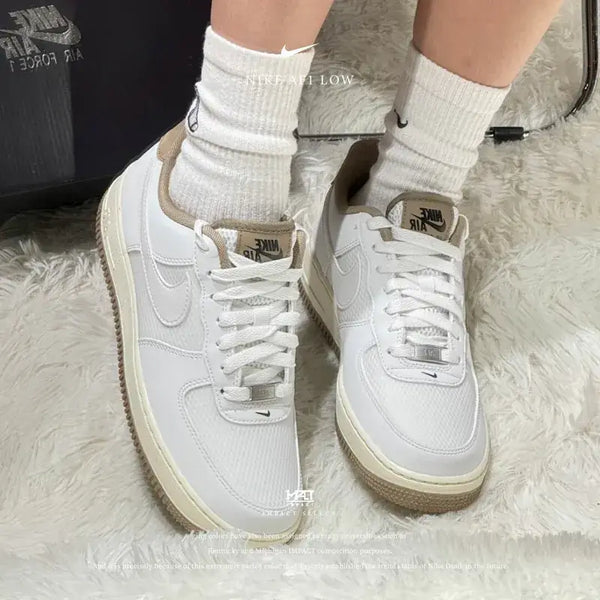 Nike Air Force 1 LV8 SUMMIT WHITE KHAKI