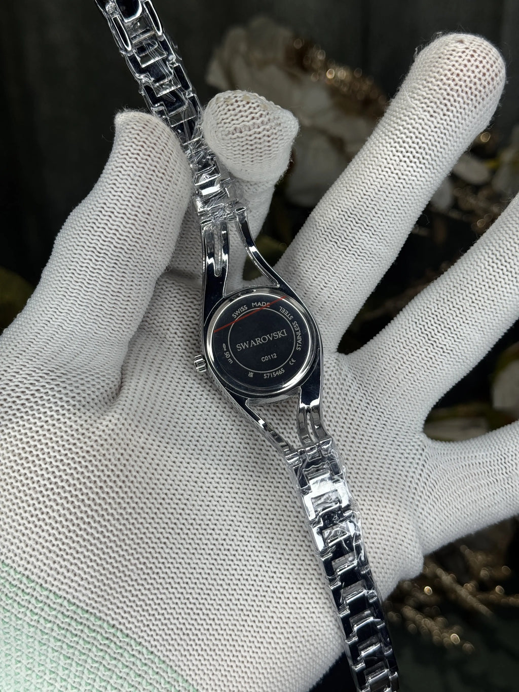 Swarovsk i Hyperbola Silver Black Bangle Premium Watch