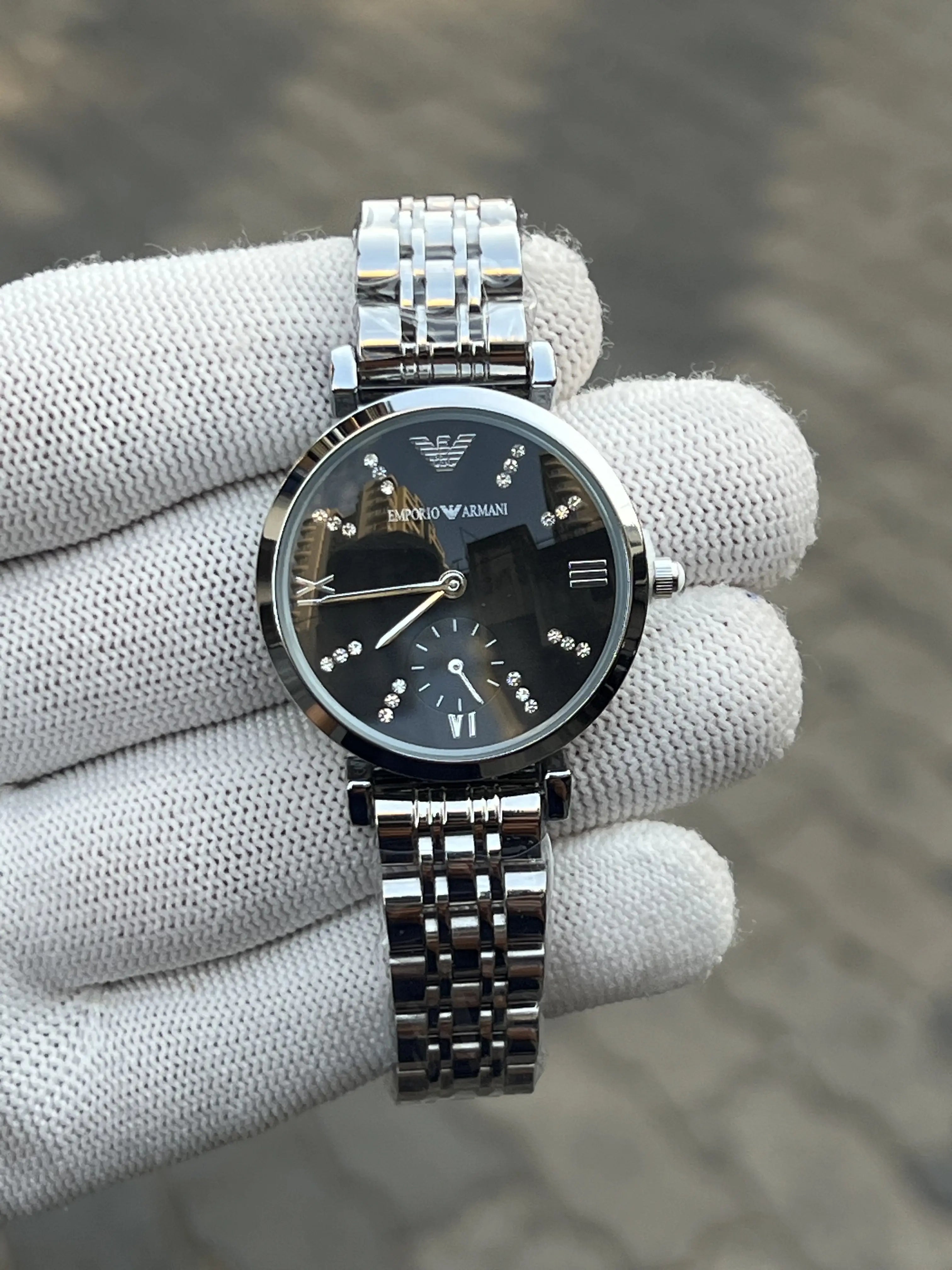 Empori_o Armani Silver Black