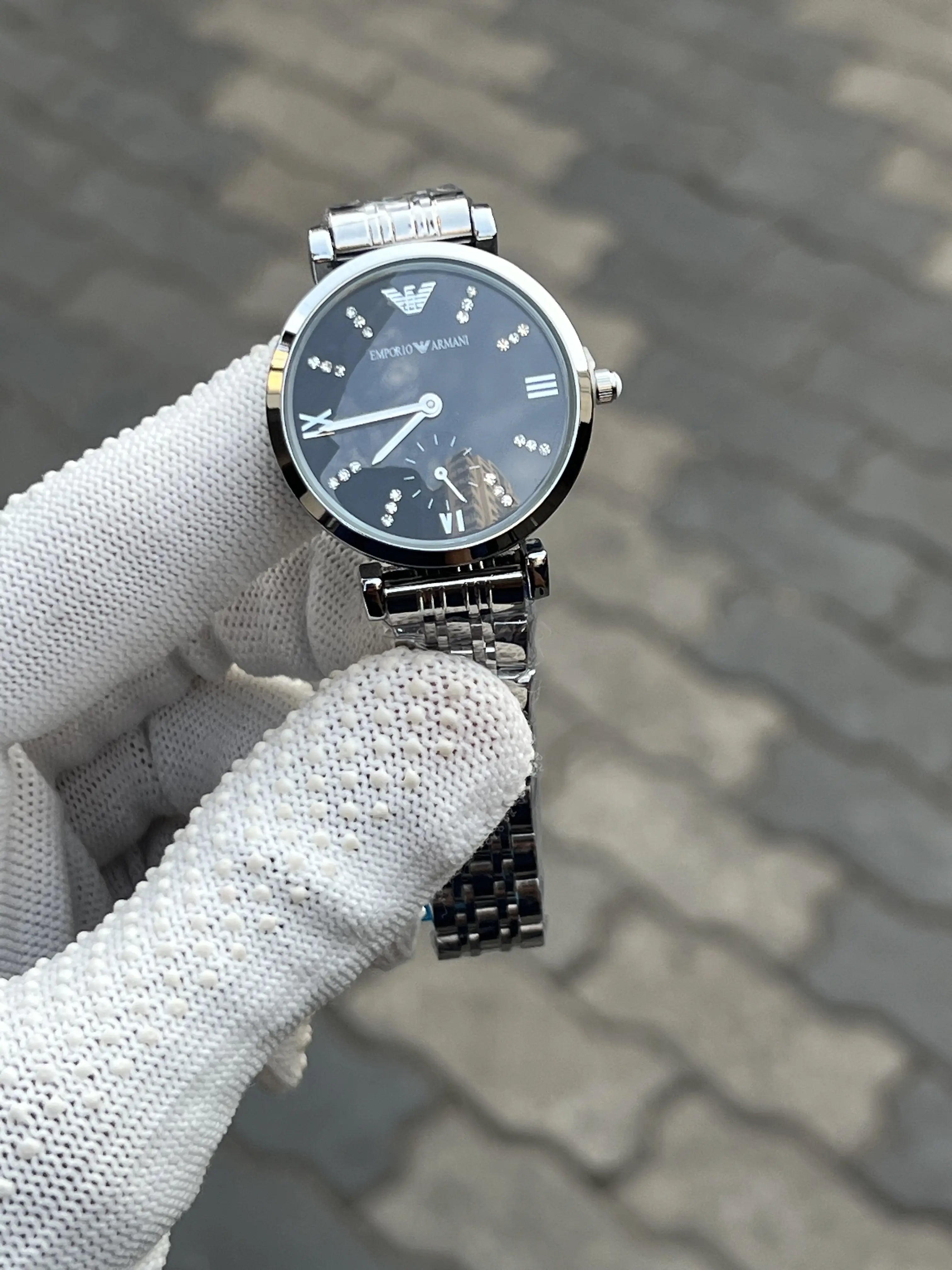 Empori_o Armani Silver Black