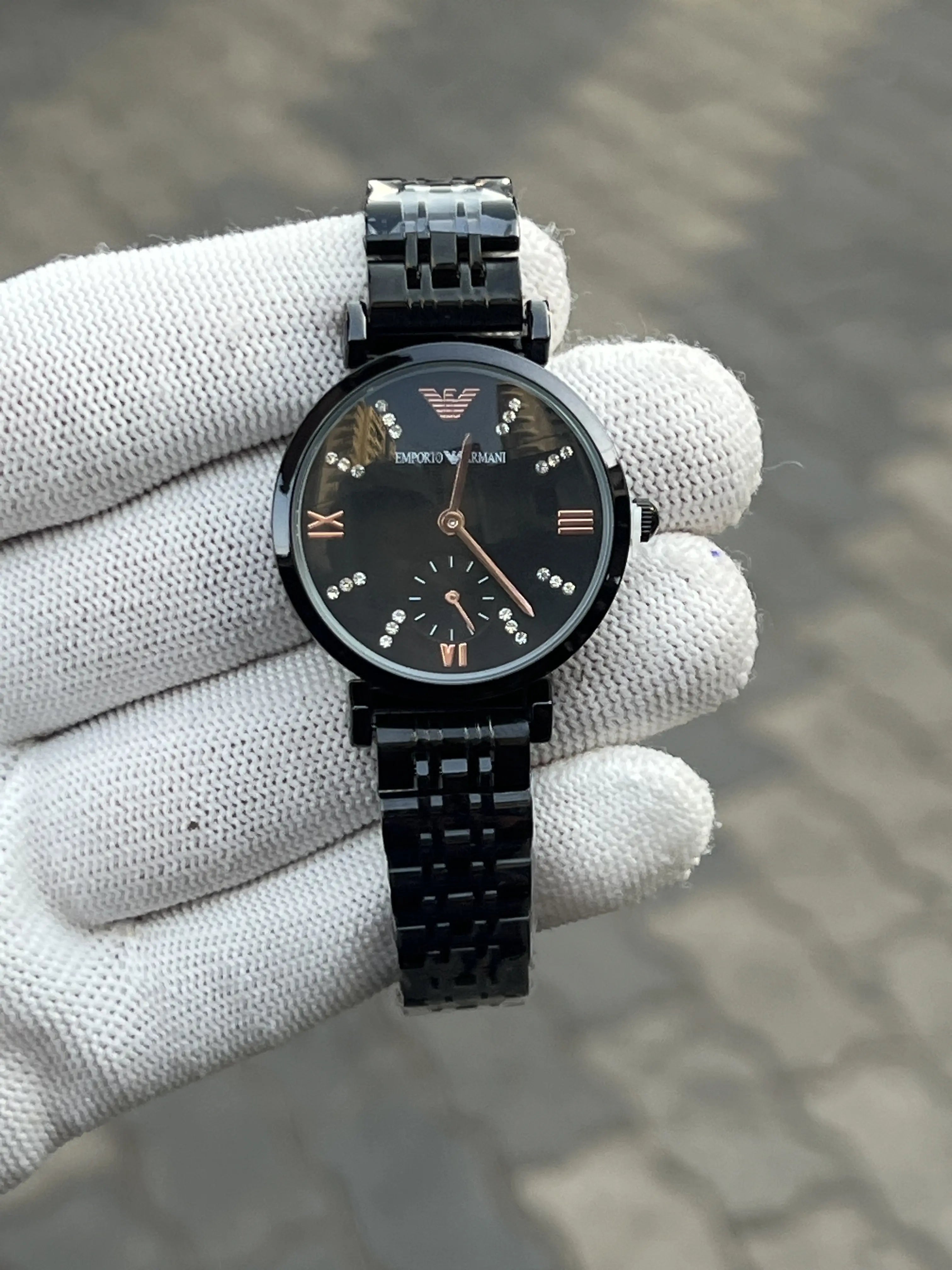 Empori_o Armani Black