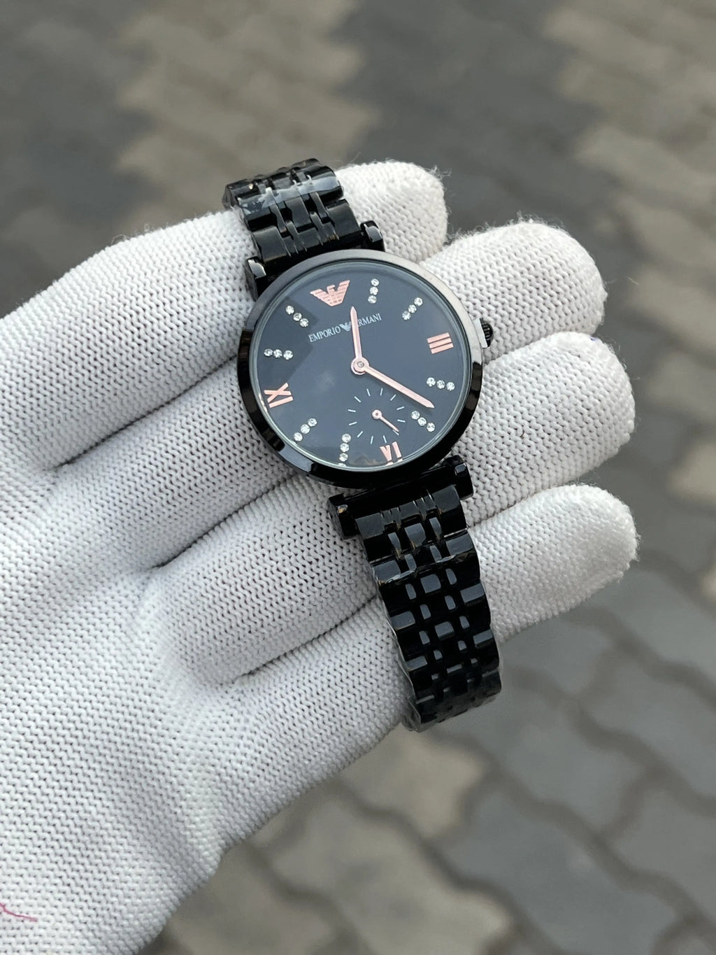 Empori_o Armani Black
