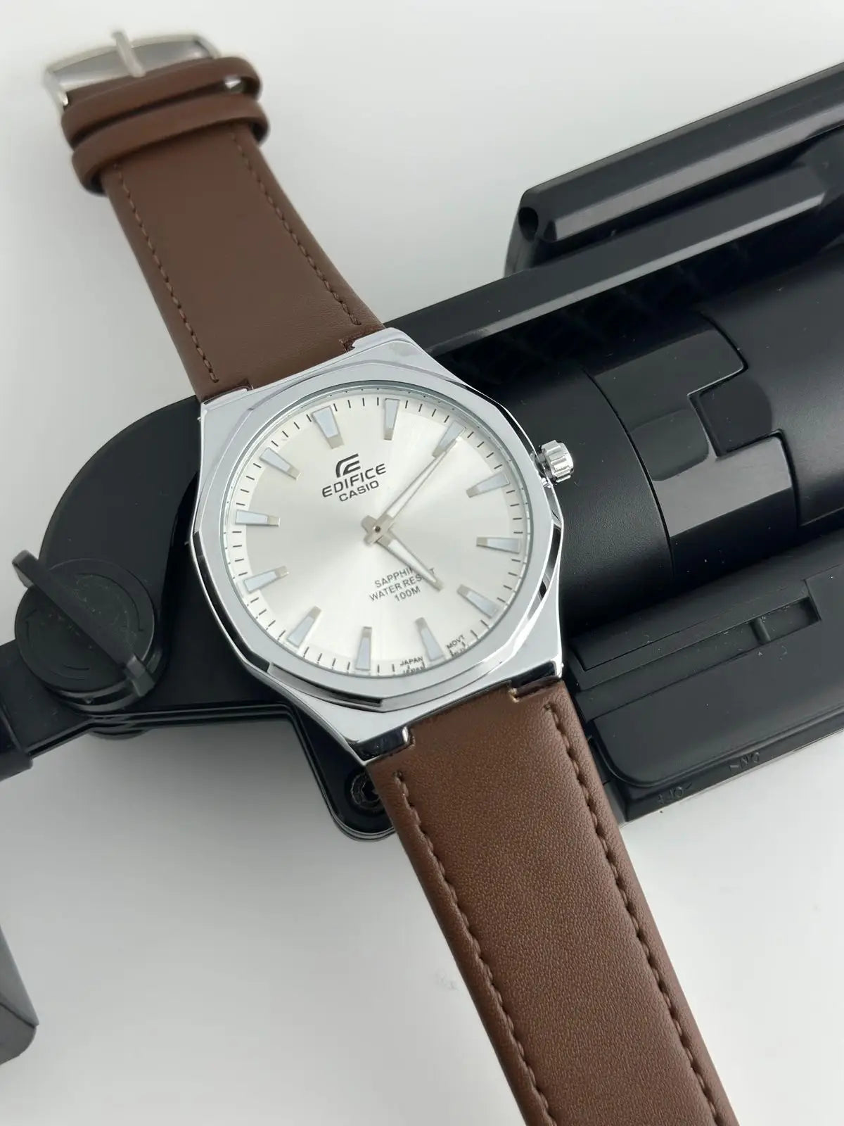 EDIFICE SLIM
