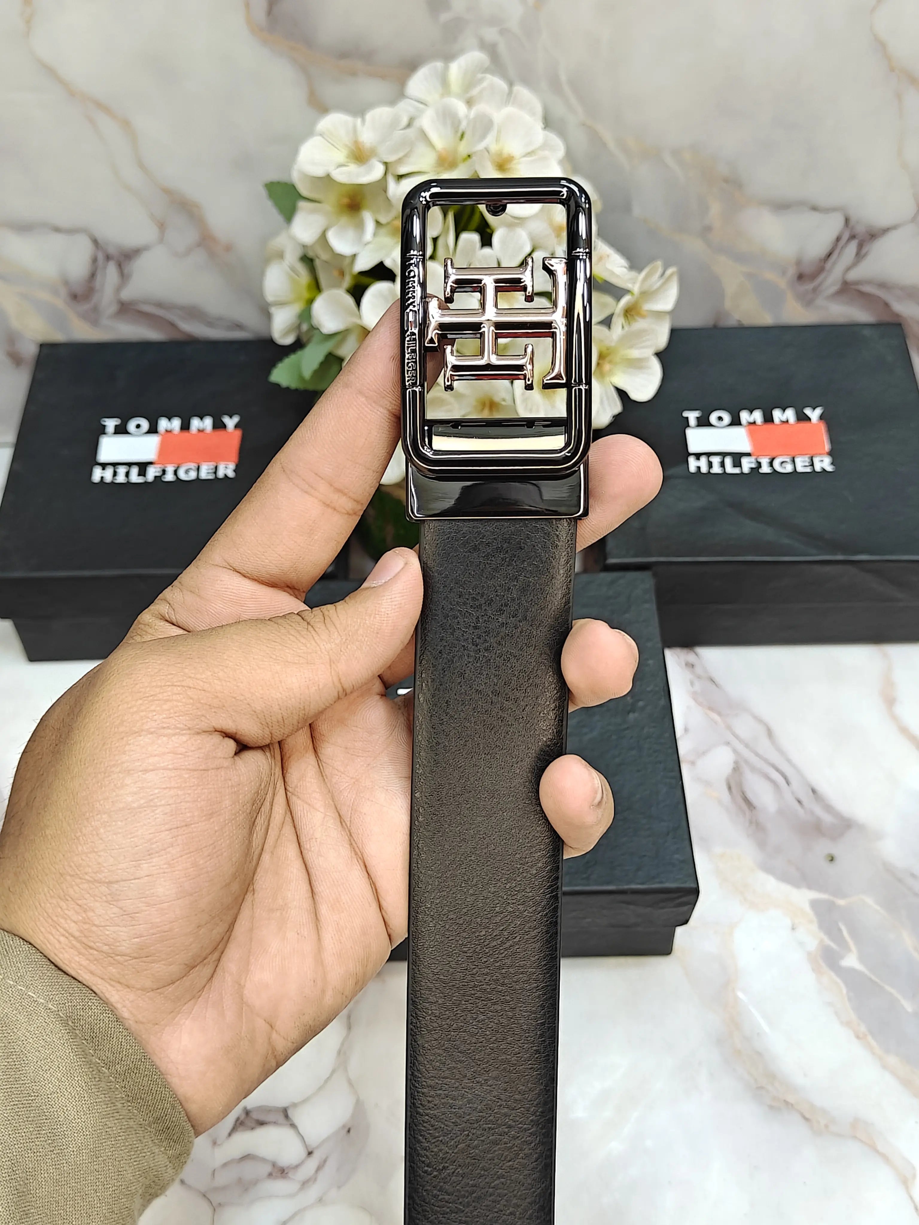 TOMMY HILFIGER PREMIUM QUALITY REVERSEABLE BELT WITH OG BOX TM-913