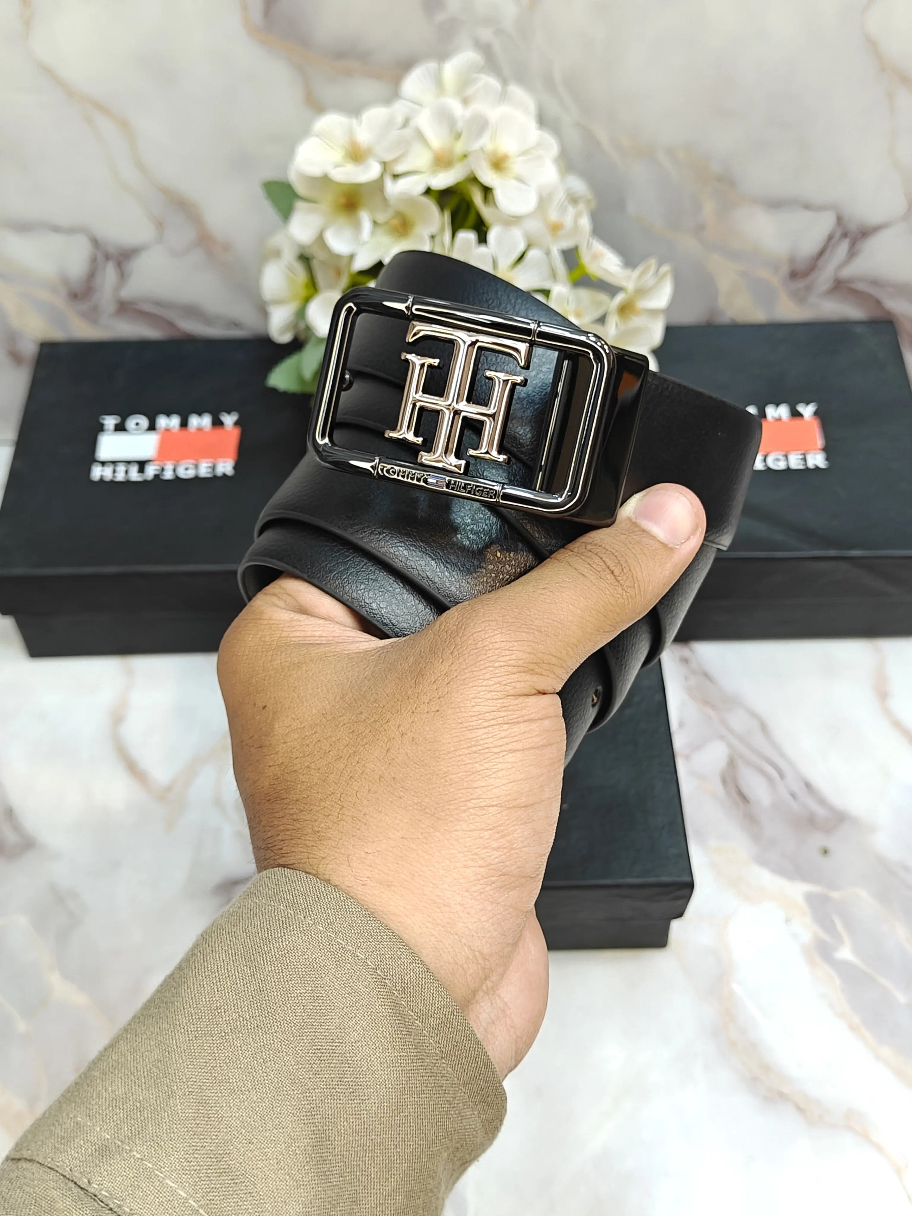 TOMMY HILFIGER PREMIUM QUALITY REVERSEABLE BELT WITH OG BOX TM-913