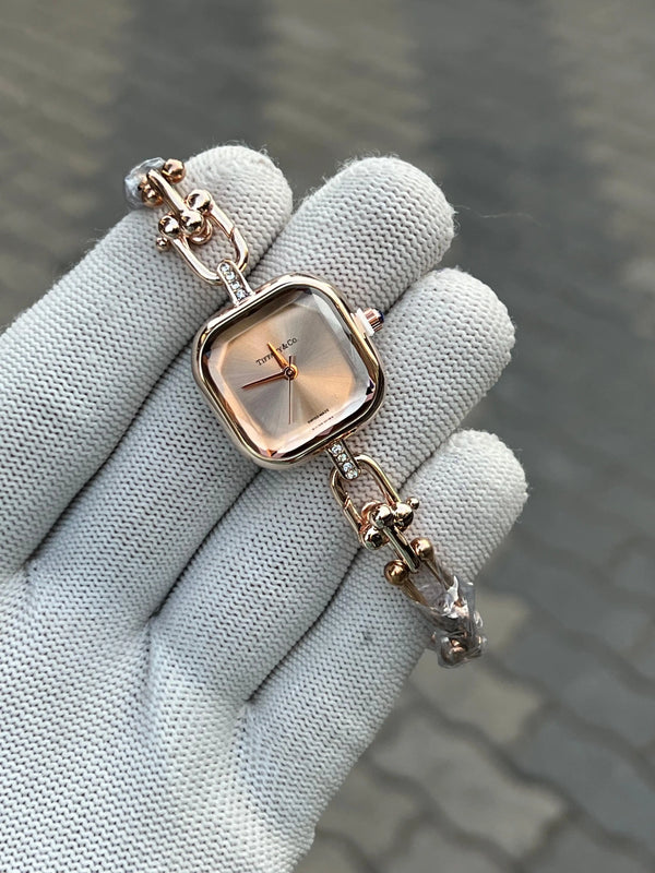 Tiffan_y & Co Rose Gold Colour