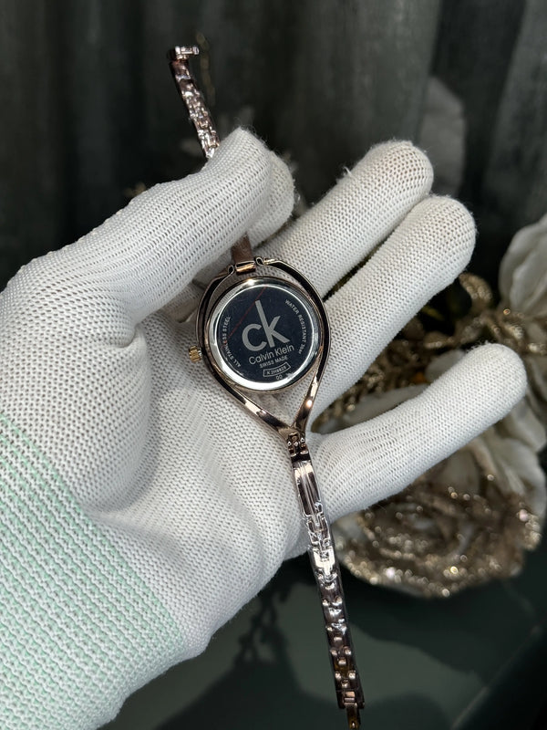 Calvin Klei n Leaf Copper White Premium Watch